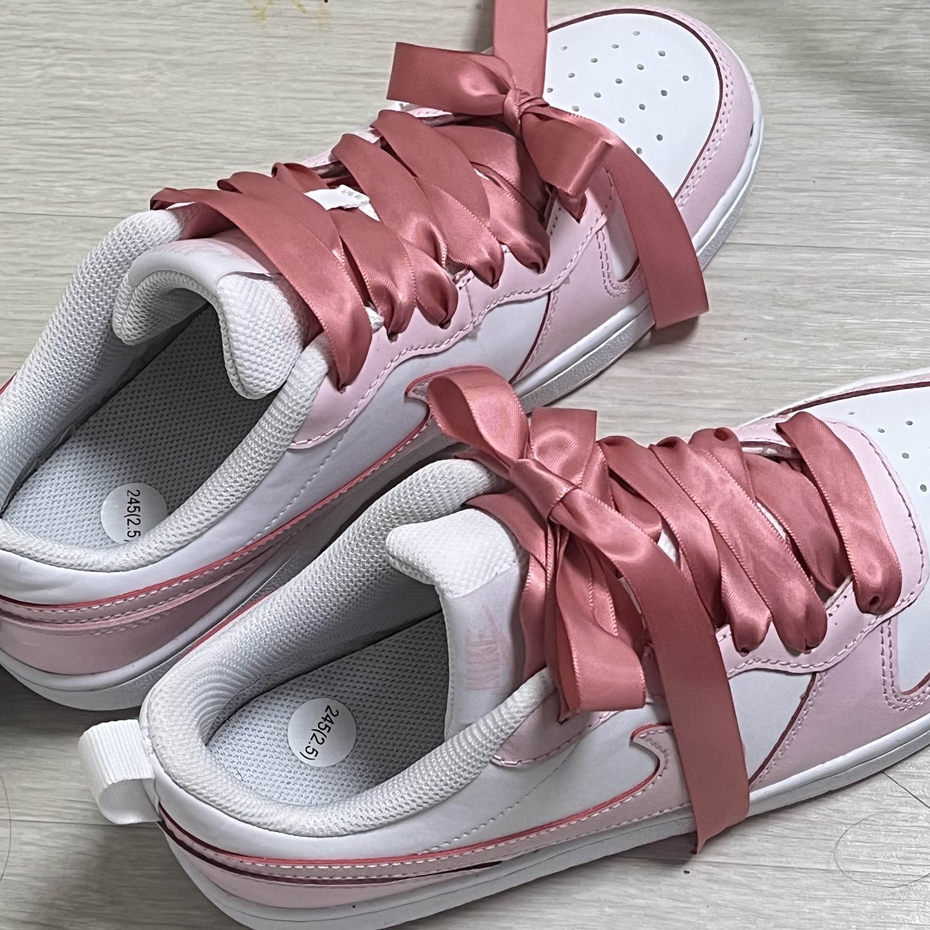 (GS) Nike Court Borough 2 SE White Pink Foam 착용 스타일