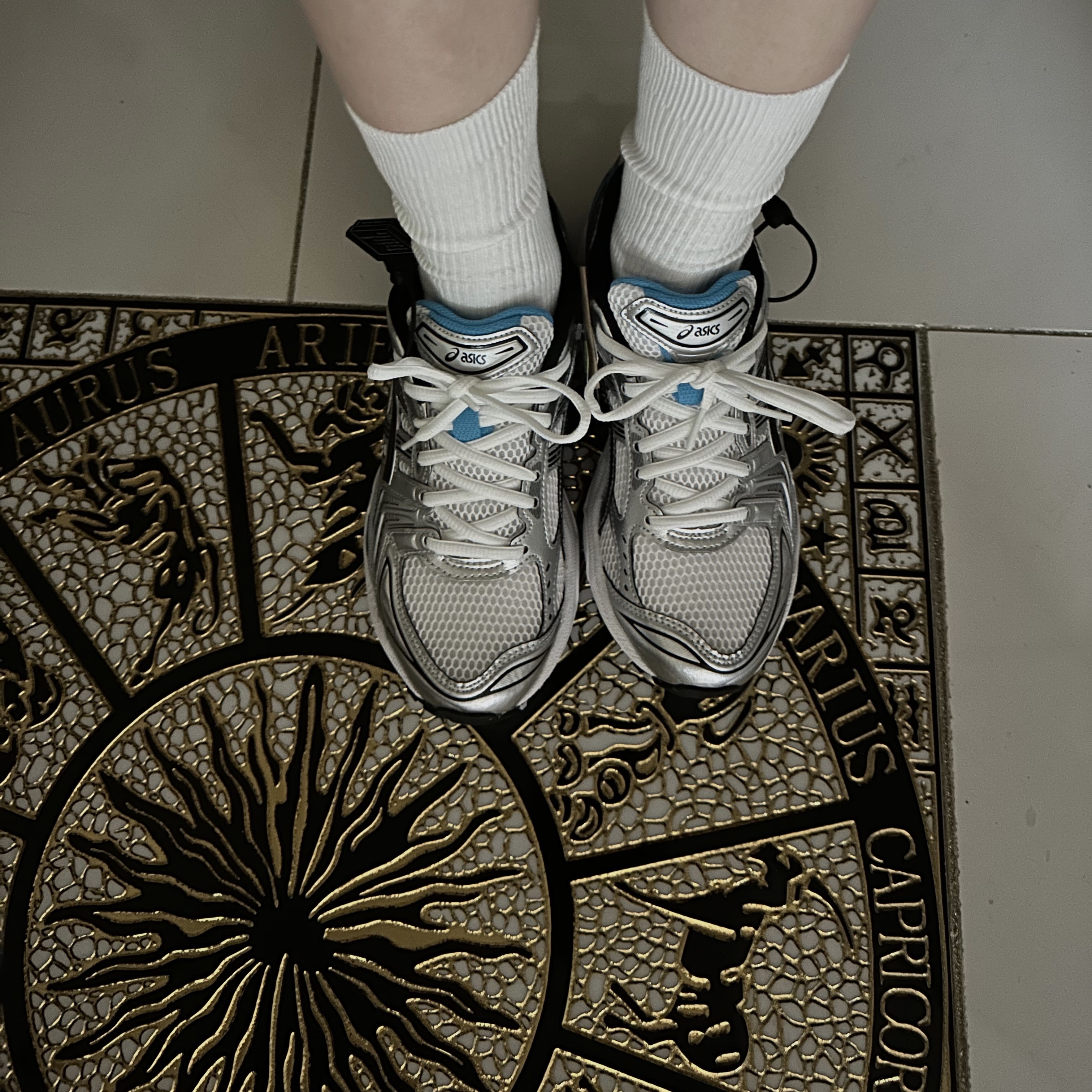 (W) Asics Gel-Kayano 14 White Aizuri Blue 착용 스타일