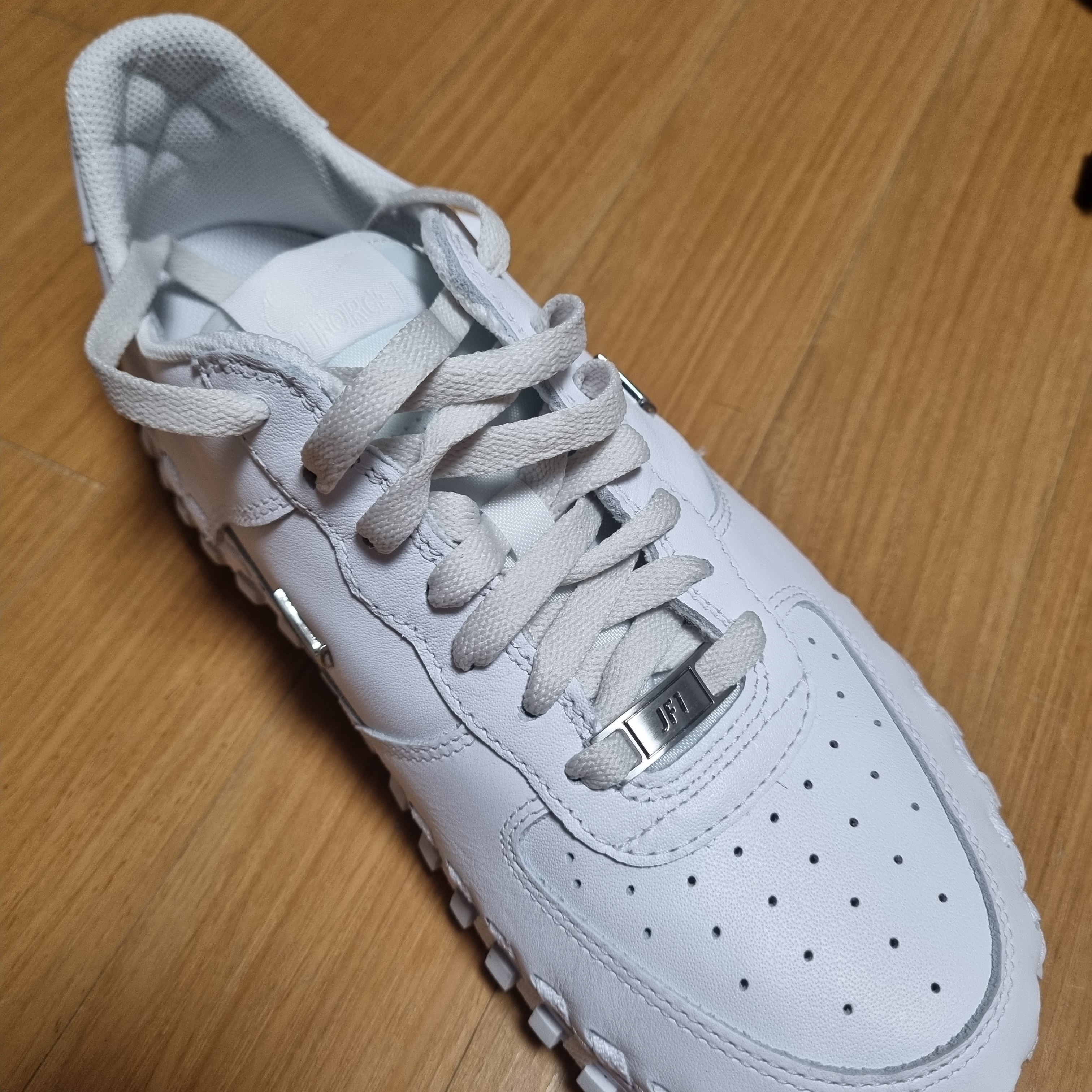Nike x Jacquemus J Force 1 Low LX SP White 착용 스타일 - 3