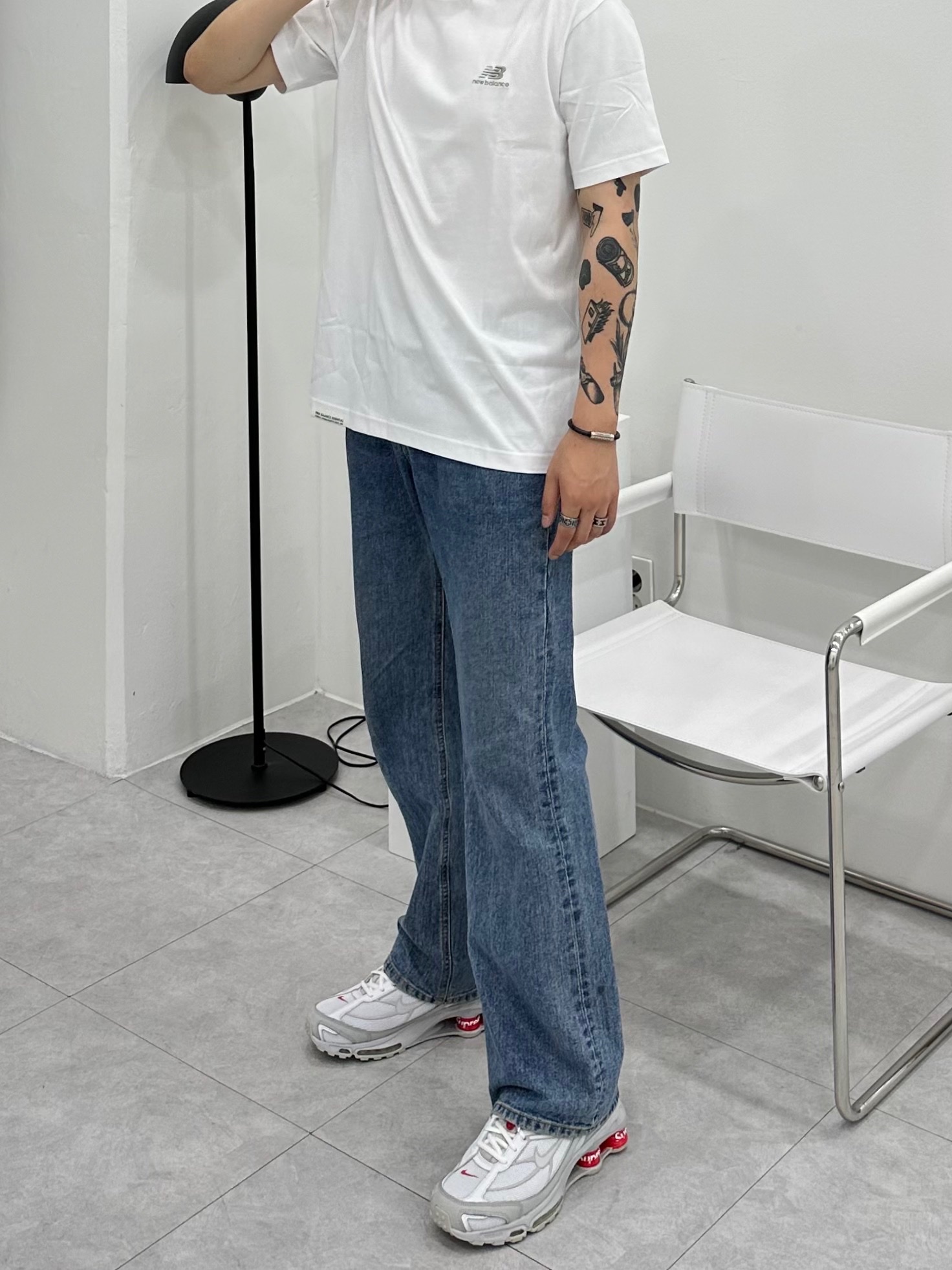 Nike x Supreme Shox Ride 2 SP White 착용 스타일 - 3