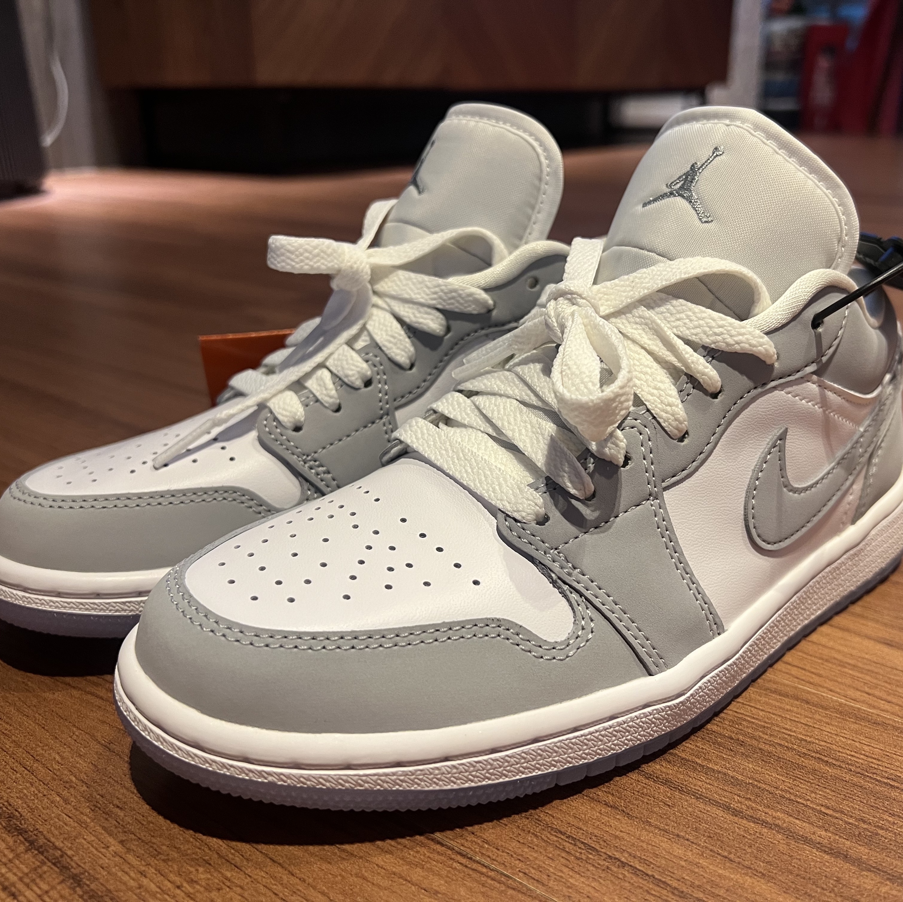 (W) Jordan 1 Low White Wolf Grey 착용 스타일