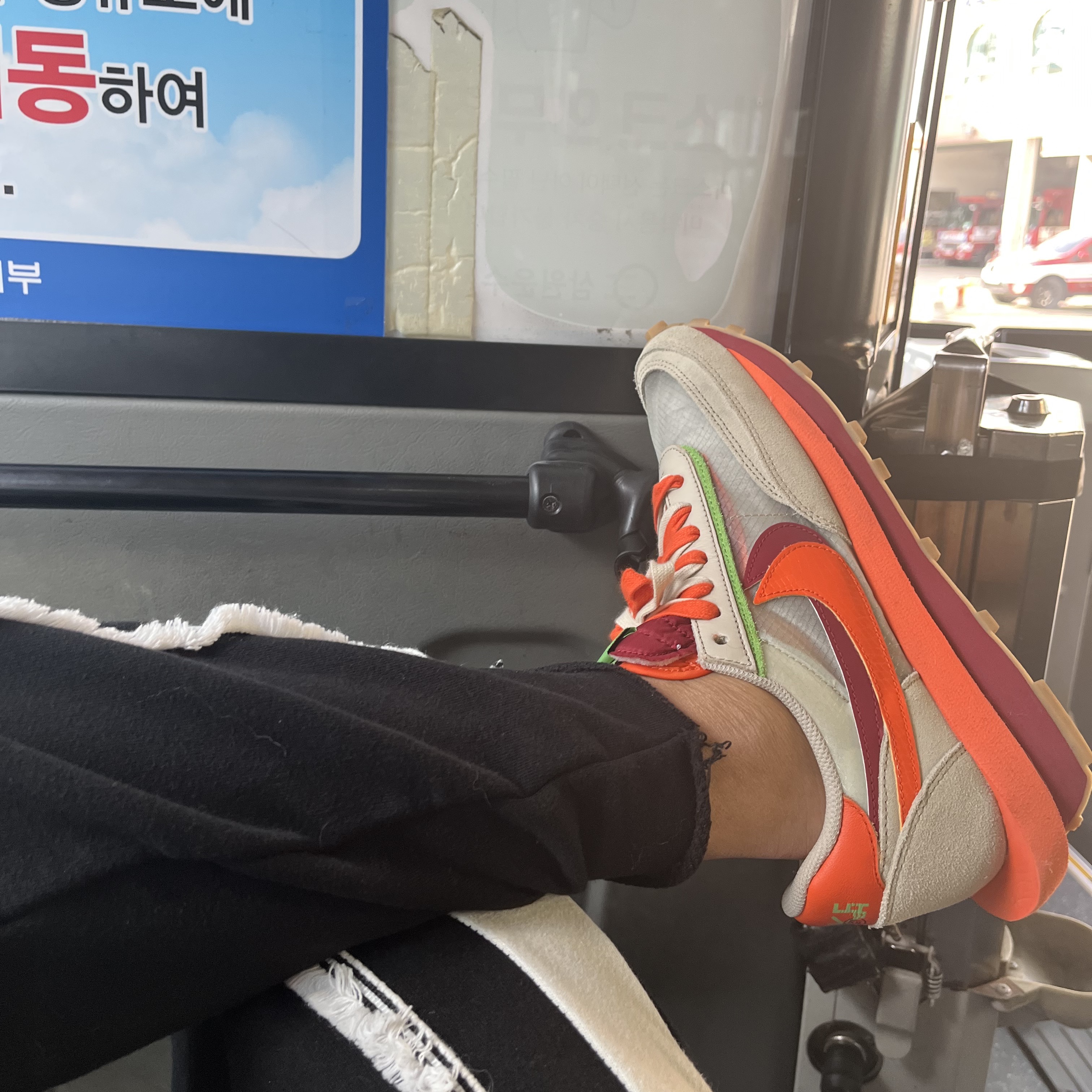 Nike x Sacai x Clot LDWaffle Orange Blaze 착용 스타일
