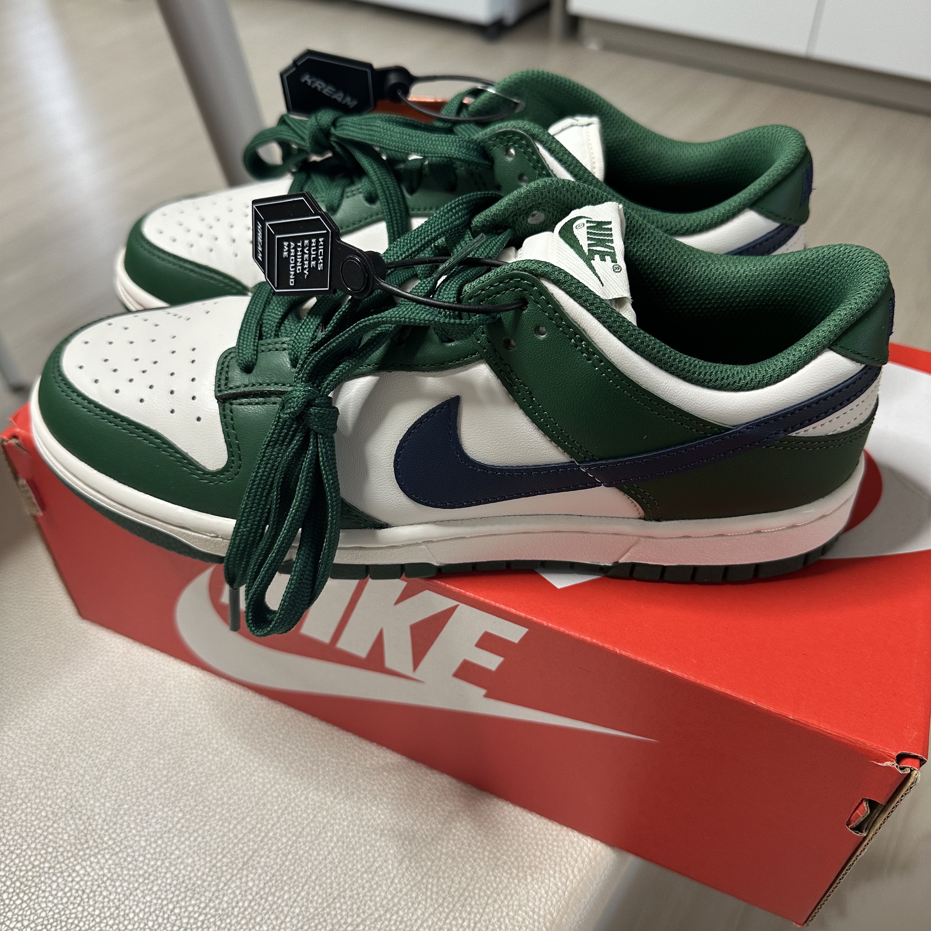 (W) Nike Dunk Low Gorge Green 착용 스타일