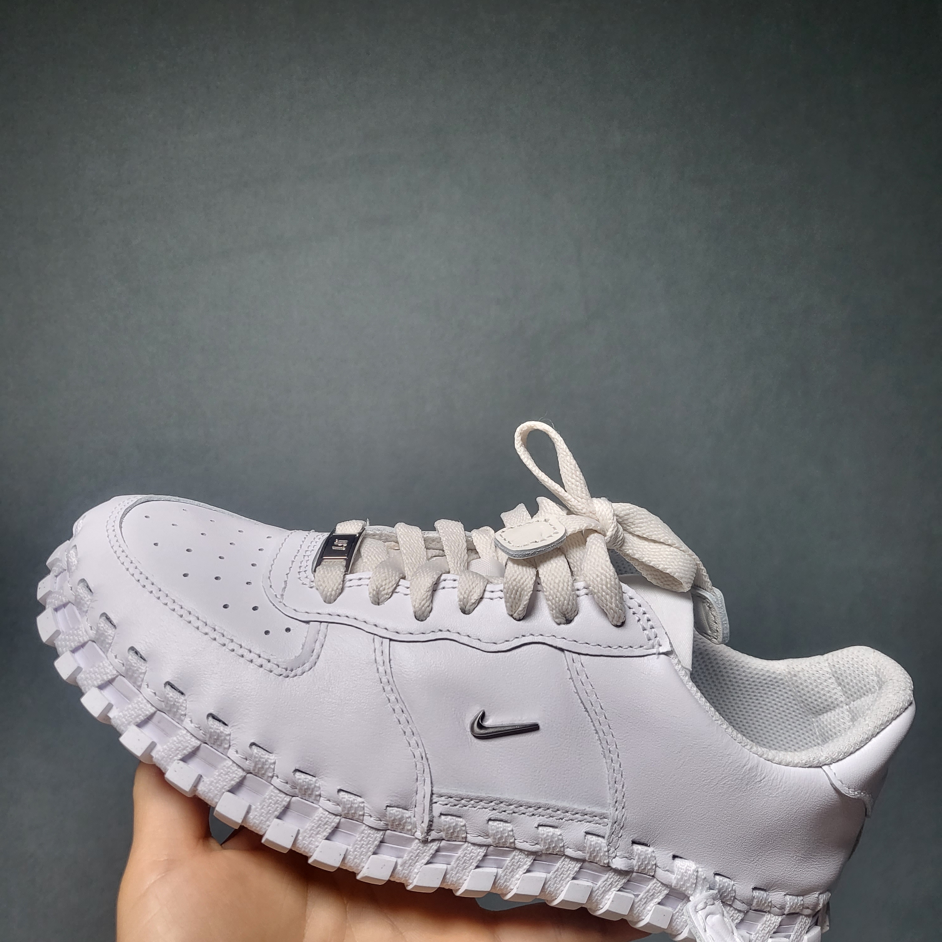 Nike x Jacquemus J Force 1 Low LX SP White 착용 스타일 - 3