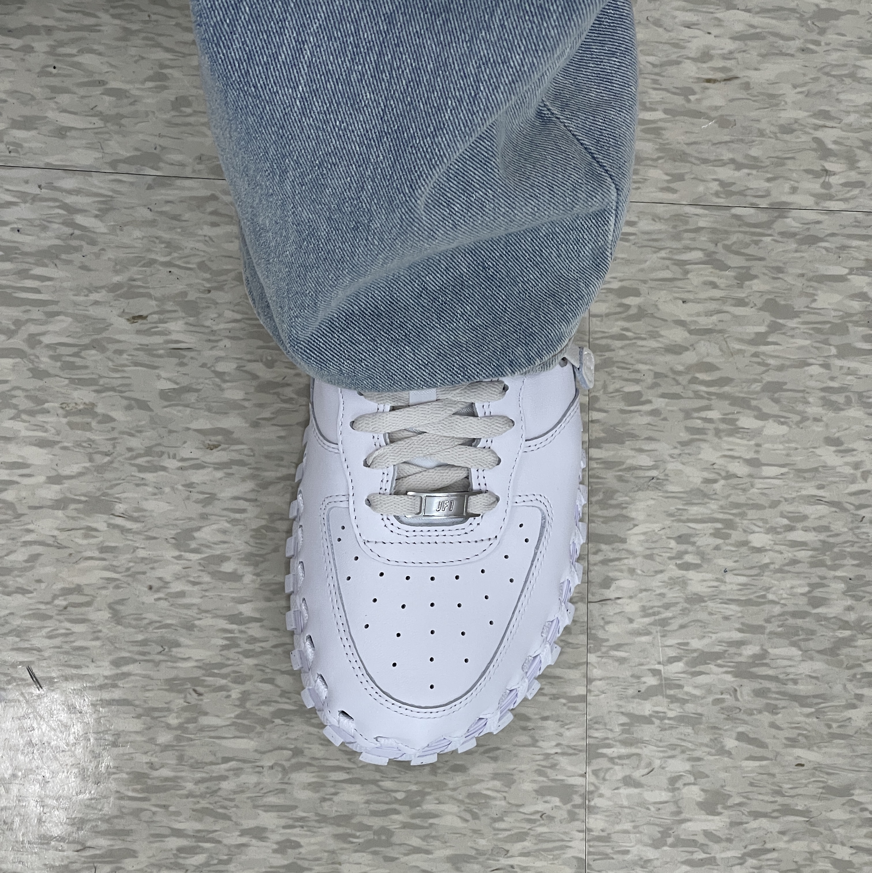 Nike x Jacquemus J Force 1 Low LX SP White 착용 스타일 - 2