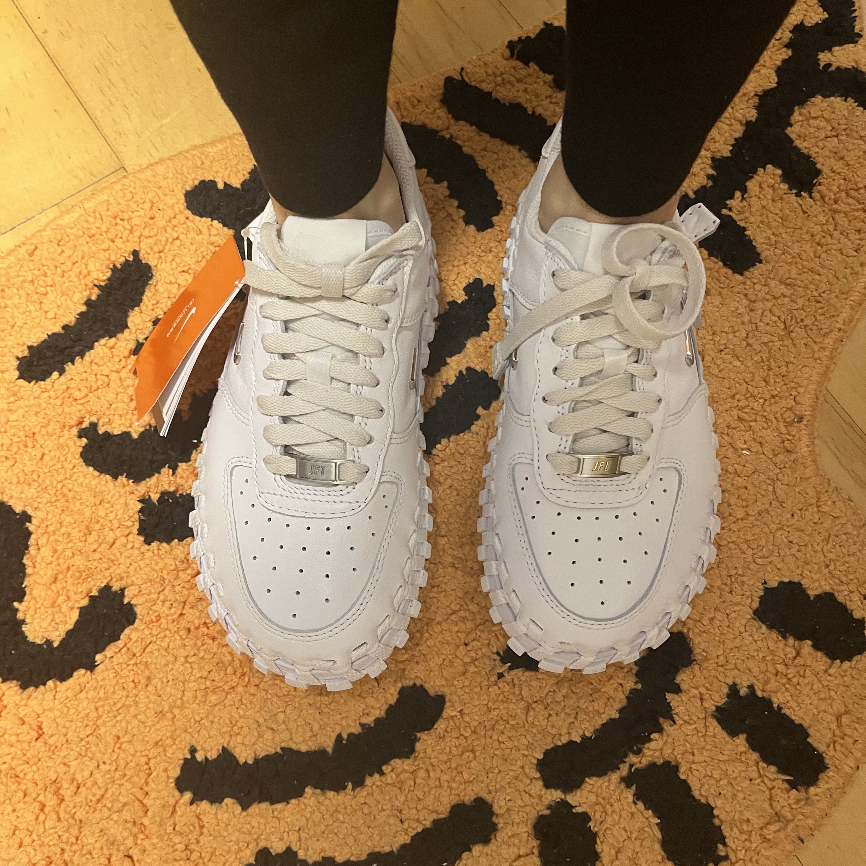 Nike x Jacquemus J Force 1 Low LX SP White 착용 스타일 - 3