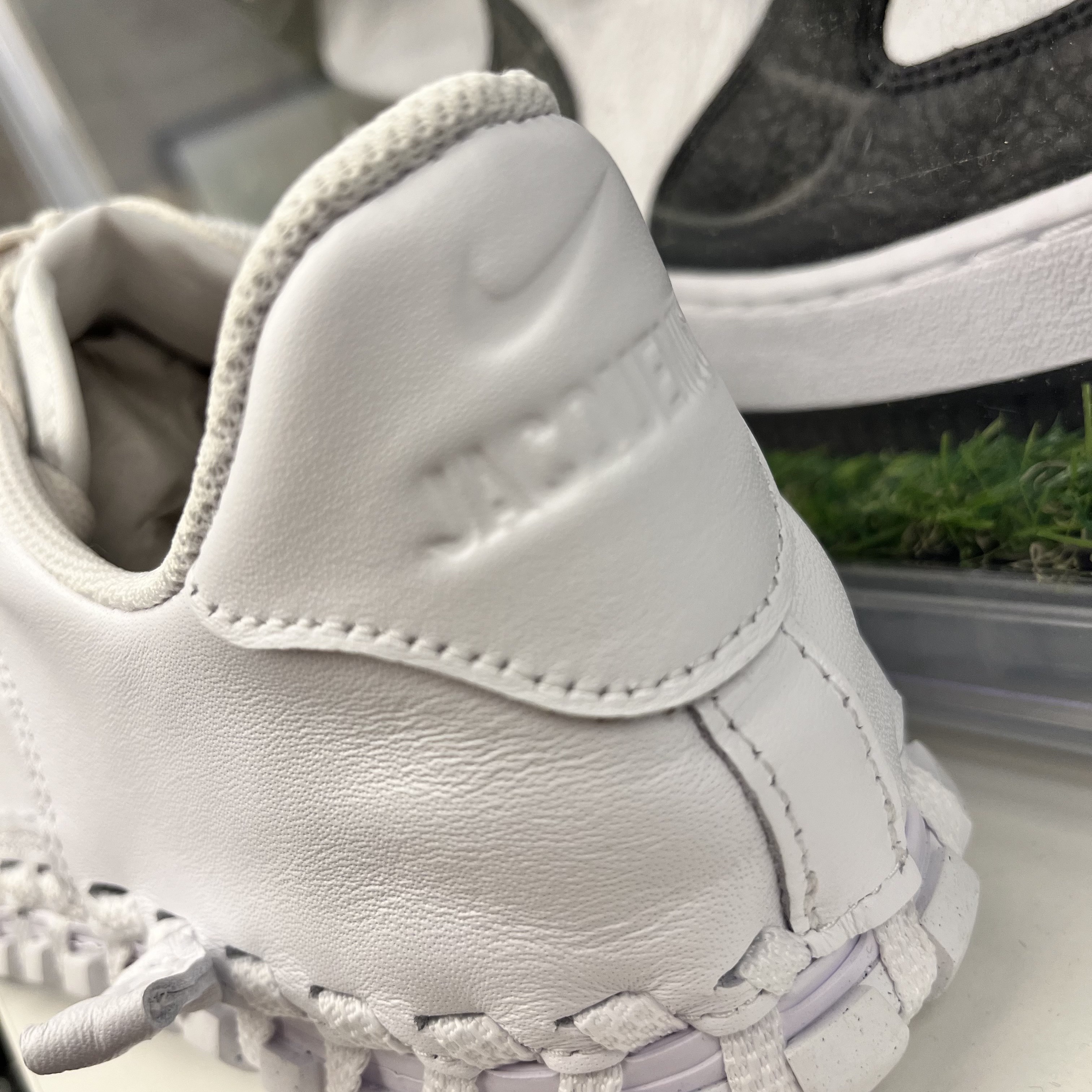 Nike x Jacquemus J Force 1 Low LX SP White 착용 스타일 - 2