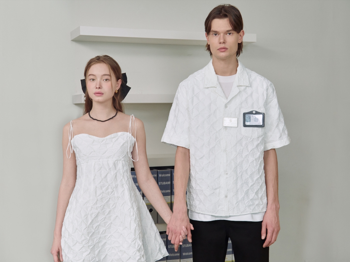 [KREAM 단독] STU Embroidery Bumpy Shirt White, [KREAM 단독] STU Women Embroidery Bumpy Dress White 착용 스타일