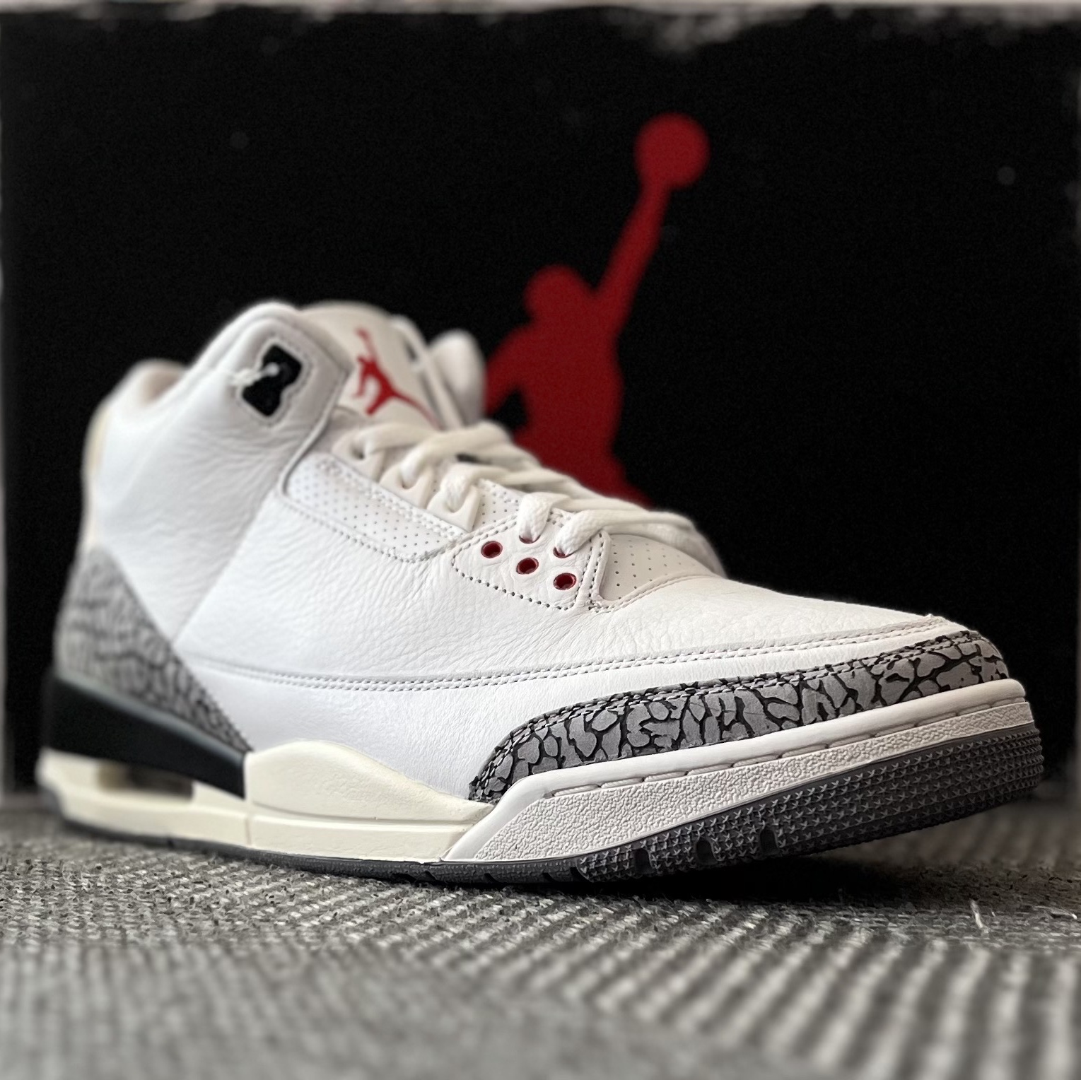 Jordan 3 Retro White Cement Reimagined 착용 스타일 - 2