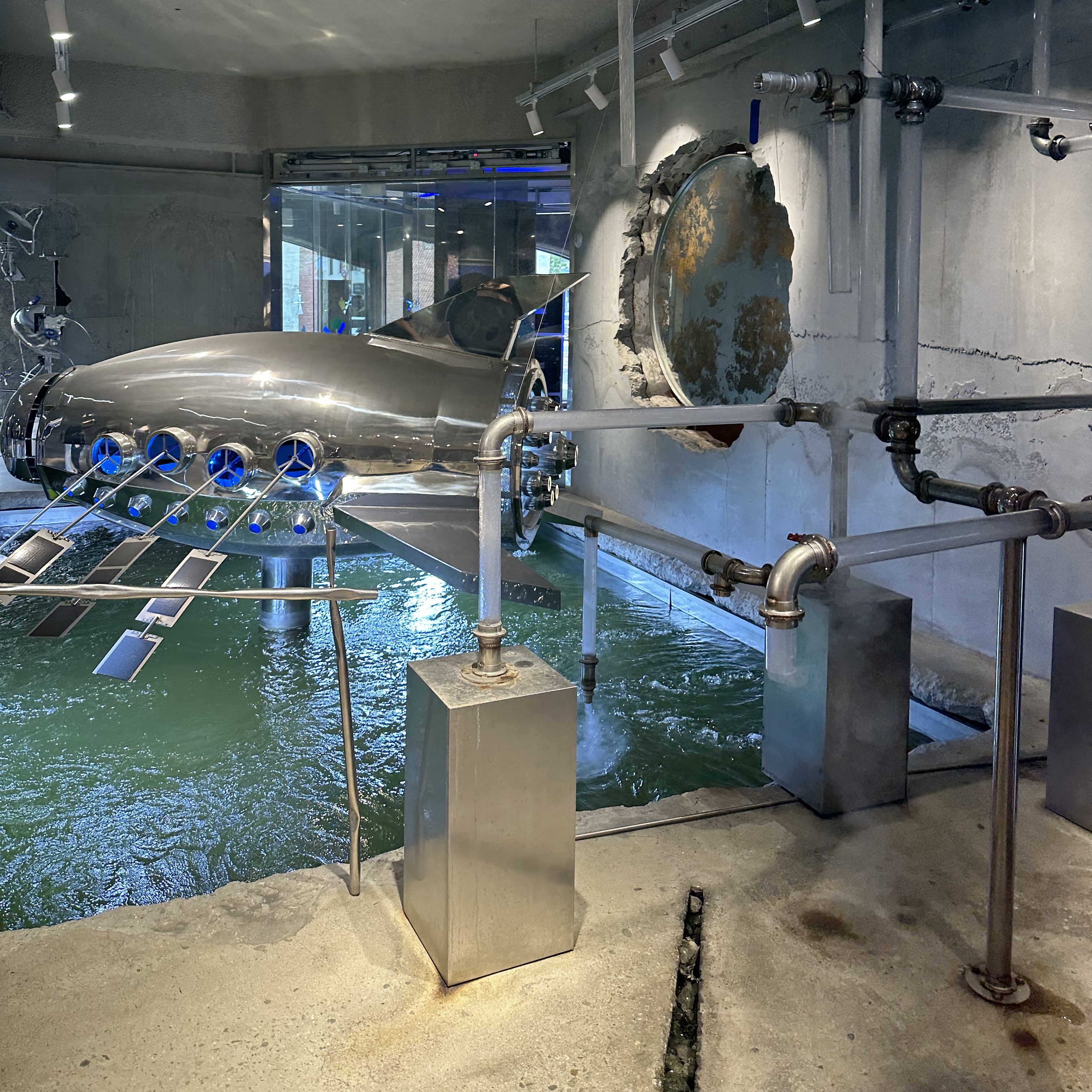 Our Legacy Borrowed Shirt Big Lumbercheck Print, Balenciaga x Crocs Rubber Boot Black 착용 스타일 - 2