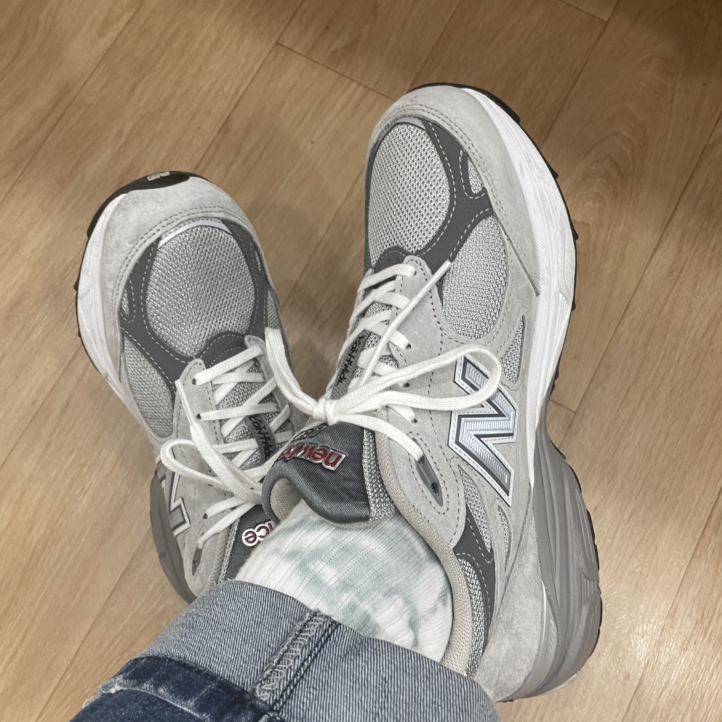 New Balance 990v3 Made in USA Grey - D Standard 착용 스타일 - 3