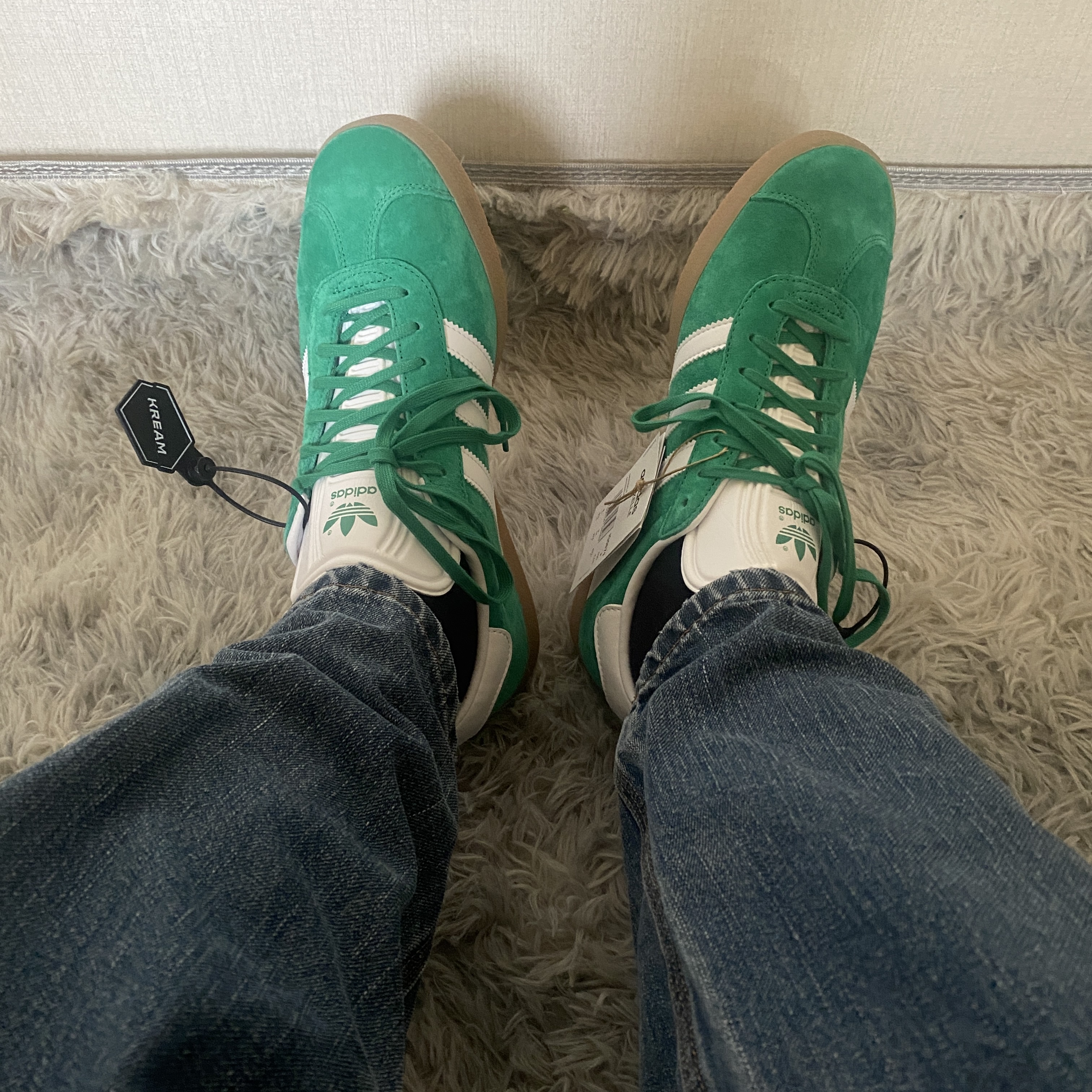 Adidas Gazelle Court Green Cloud White 착용 스타일 - 3