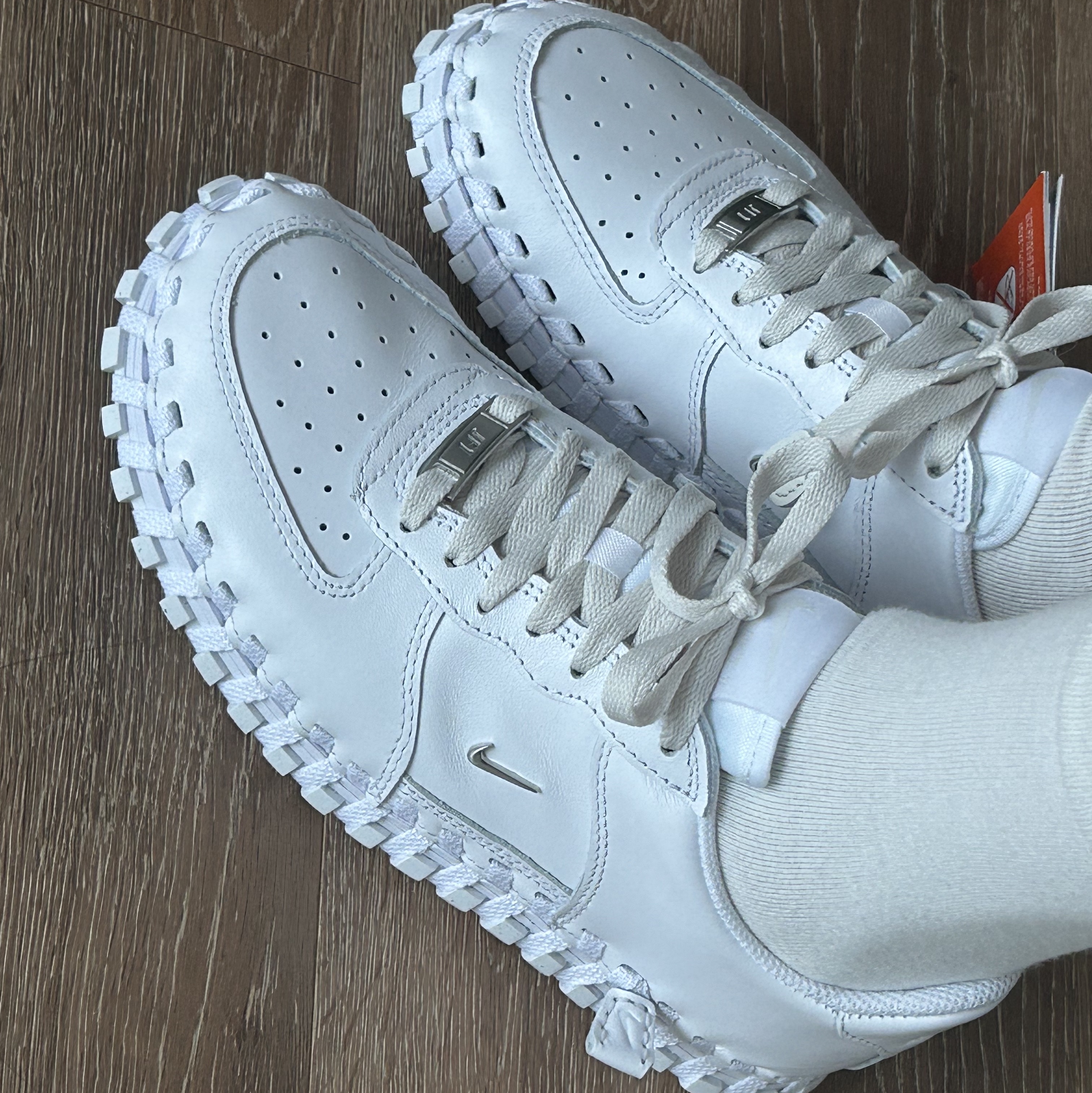Nike x Jacquemus J Force 1 Low LX SP White 착용 스타일 - 2