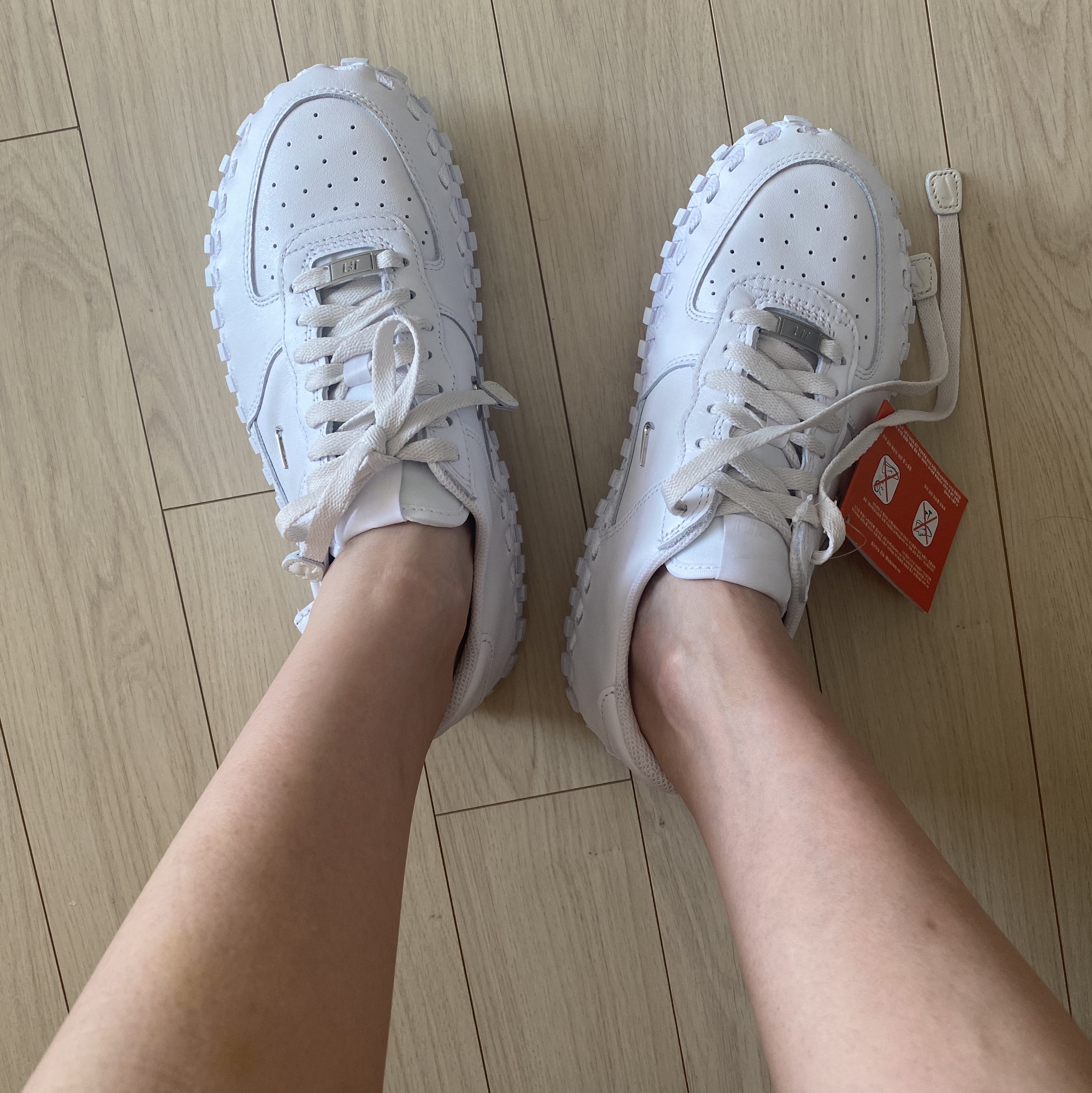 Nike x Jacquemus J Force 1 Low LX SP White 착용 스타일 - 1