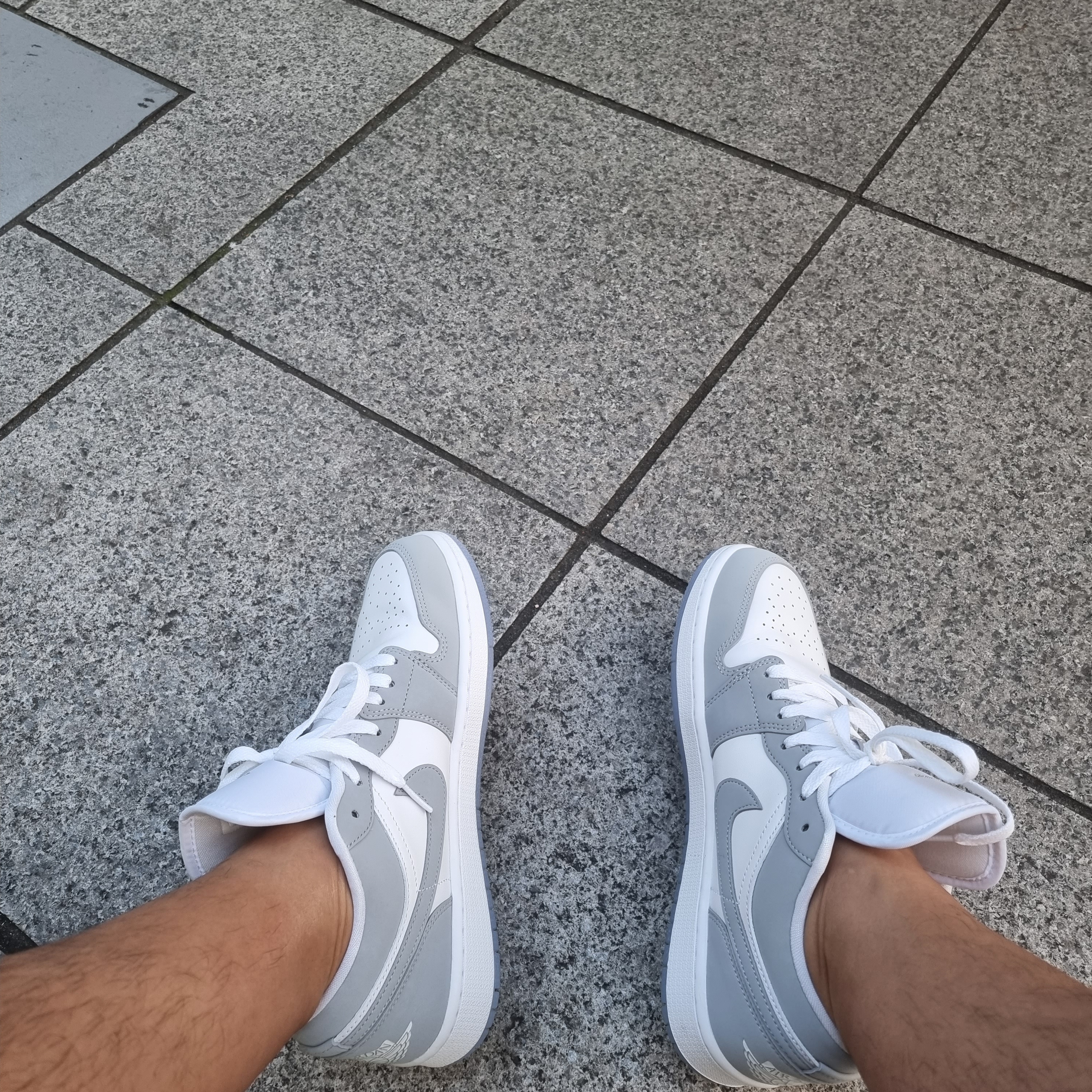 (W) Jordan 1 Low White Wolf Grey 착용 스타일 - 2