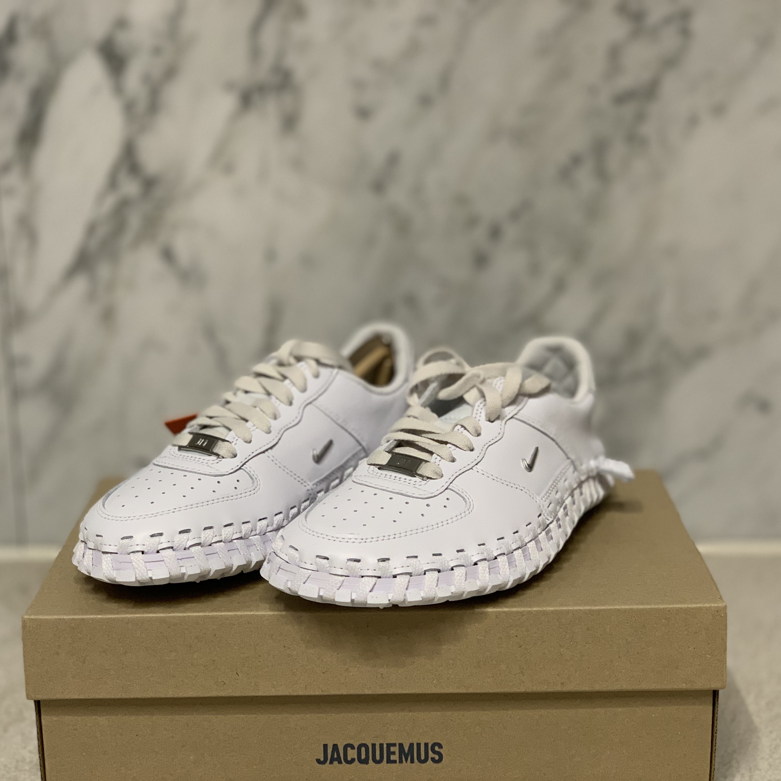 Nike x Jacquemus J Force 1 Low LX SP White 착용 스타일 - 2