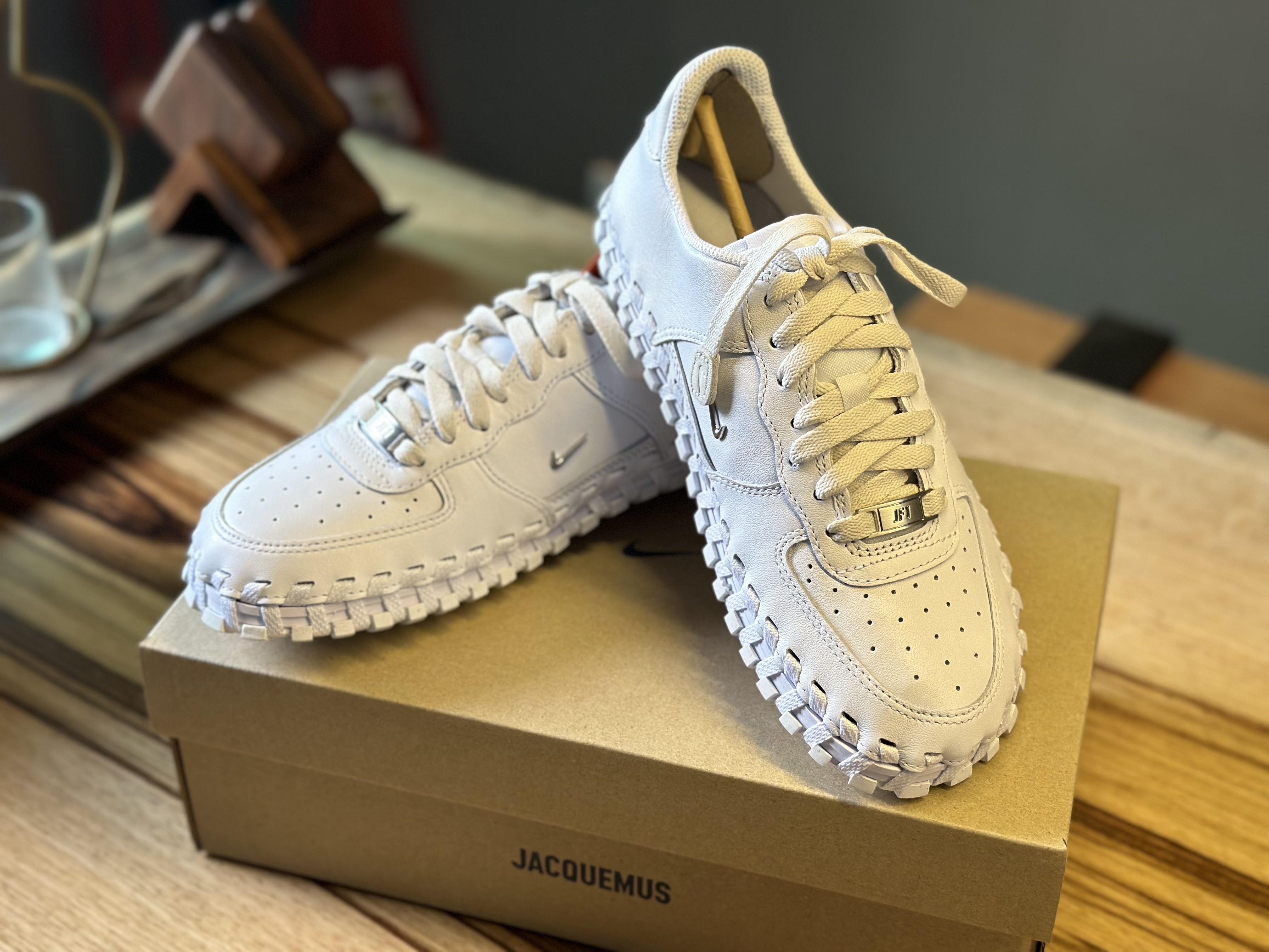 Nike x Jacquemus J Force 1 Low LX SP White 착용 스타일 - 1