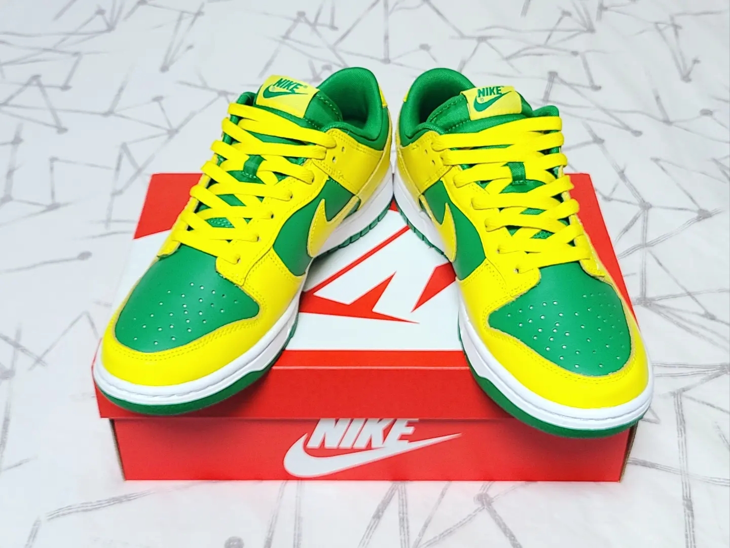 Nike Dunk Low Apple Green and Yellow Strike 착용 스타일 - 3