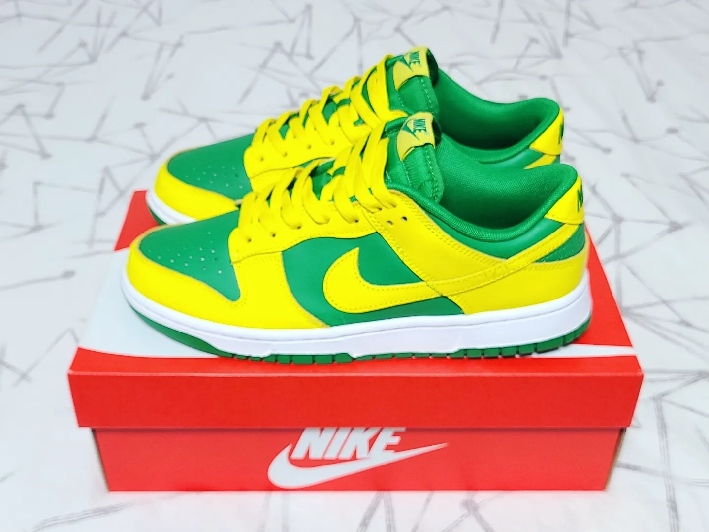 Nike Dunk Low Apple Green and Yellow Strike 착용 스타일 - 2