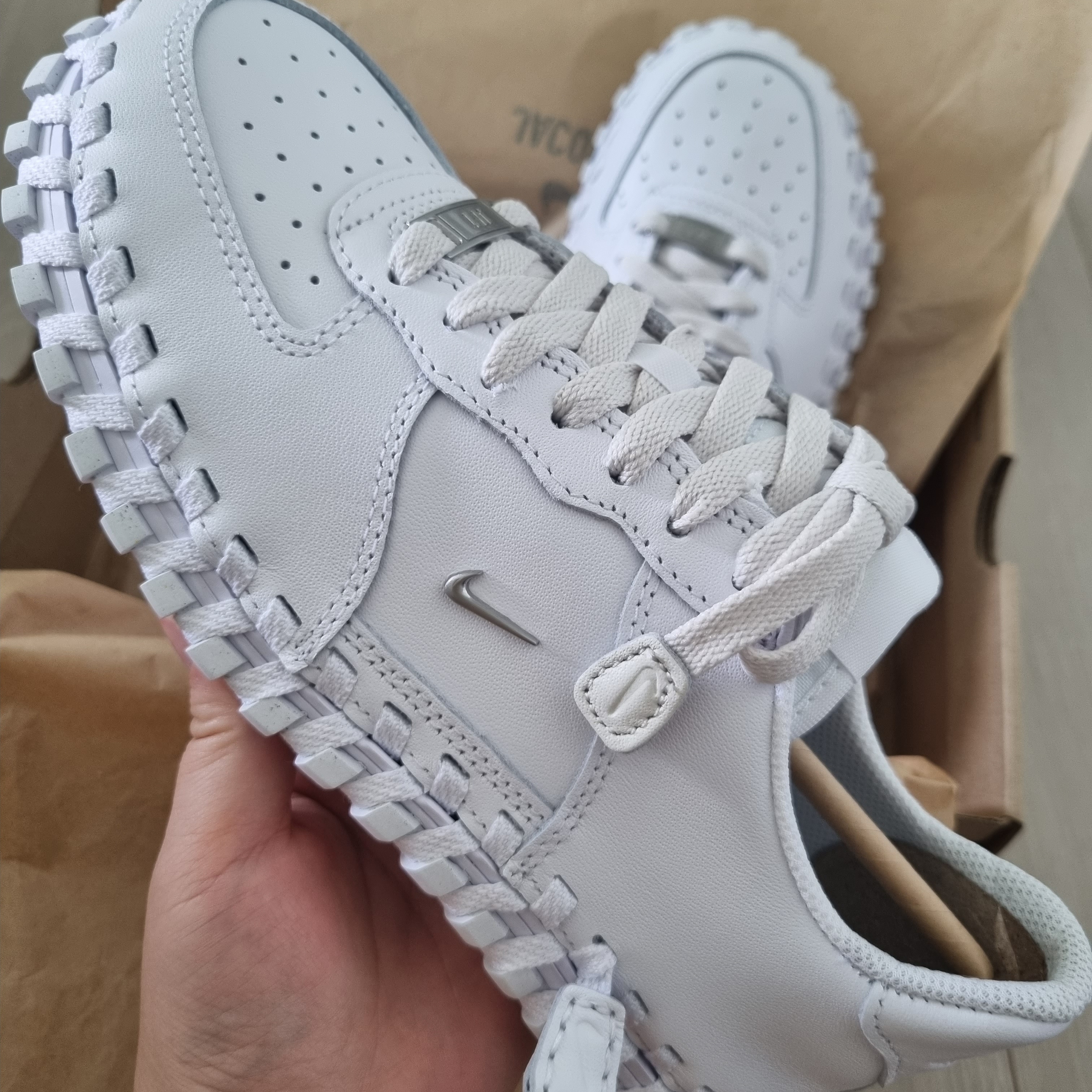 Nike x Jacquemus J Force 1 Low LX SP White 착용 스타일 - 1