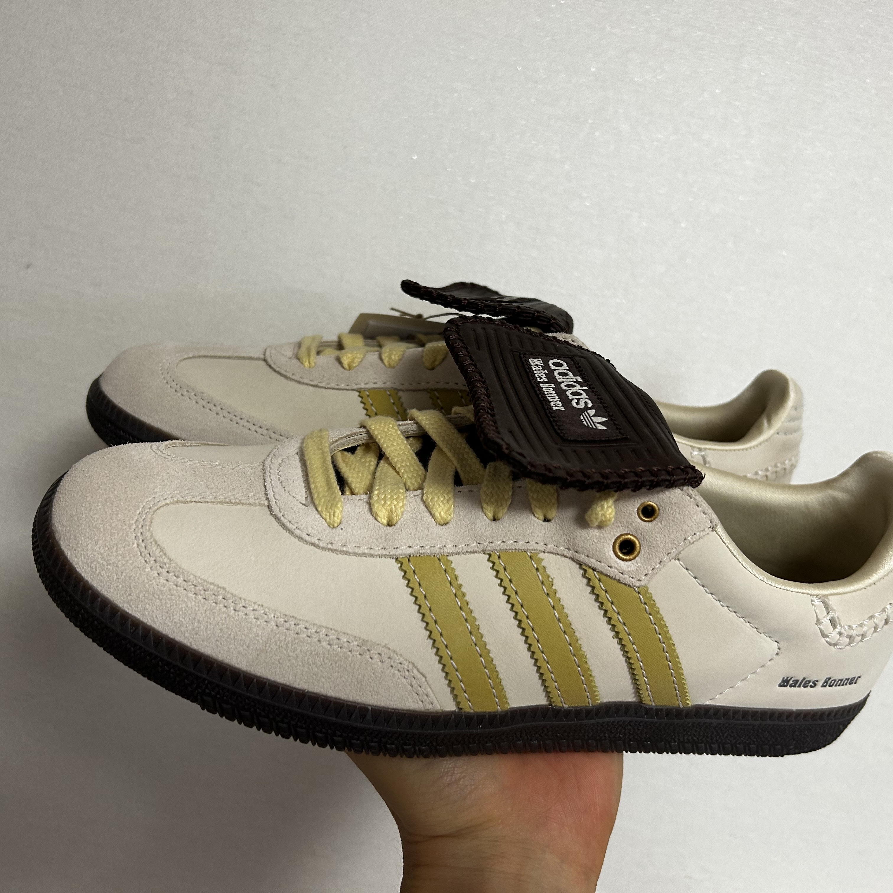 Adidas x Wales Bonner Samba Brown Ecru Tint 착용 스타일 - 2