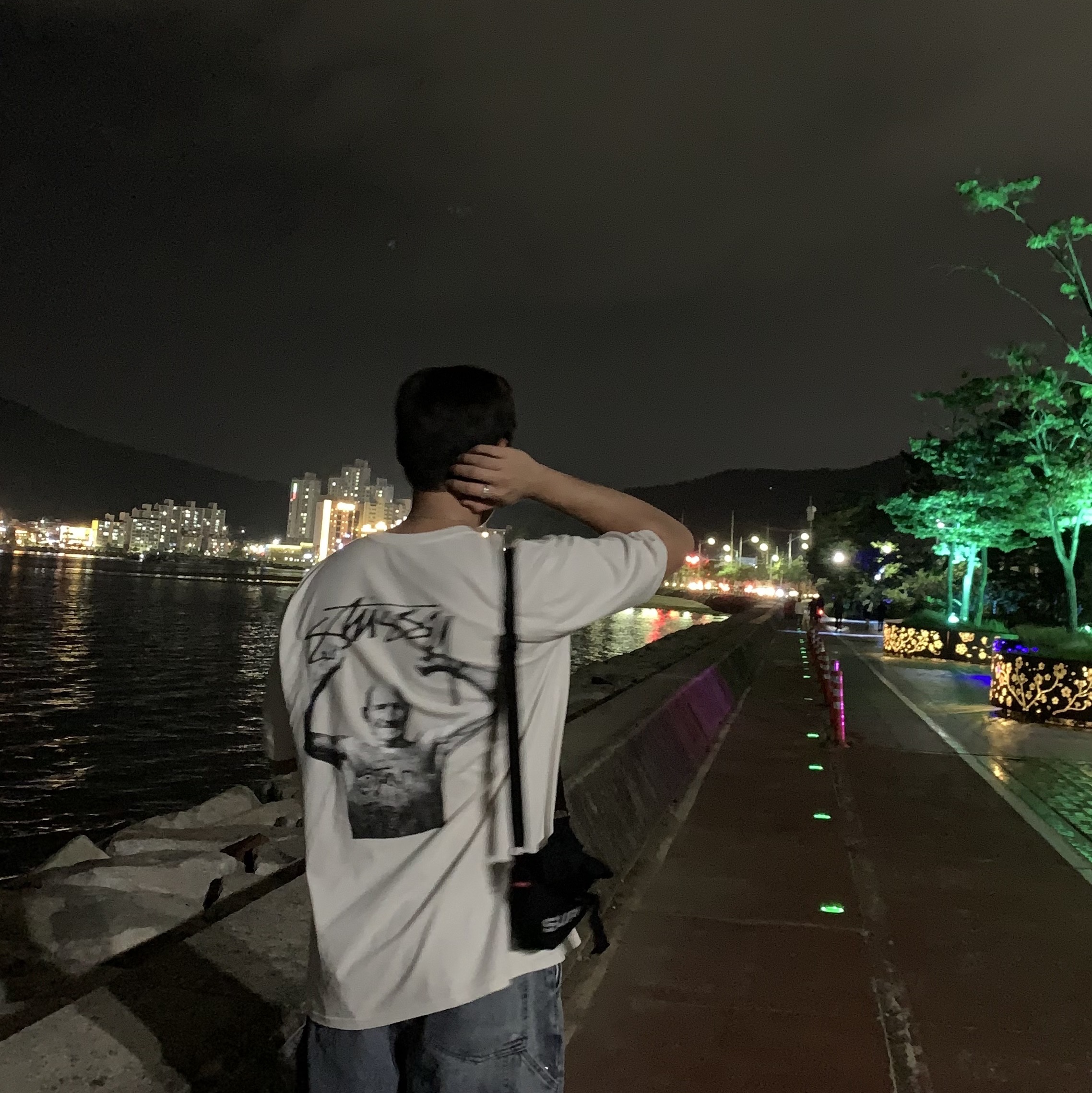 Stussy x Martine Rose Stand Firm Pigment Dyed T-Shirt Natural, Supreme Field Side Bag Black - 23SS 착용 스타일