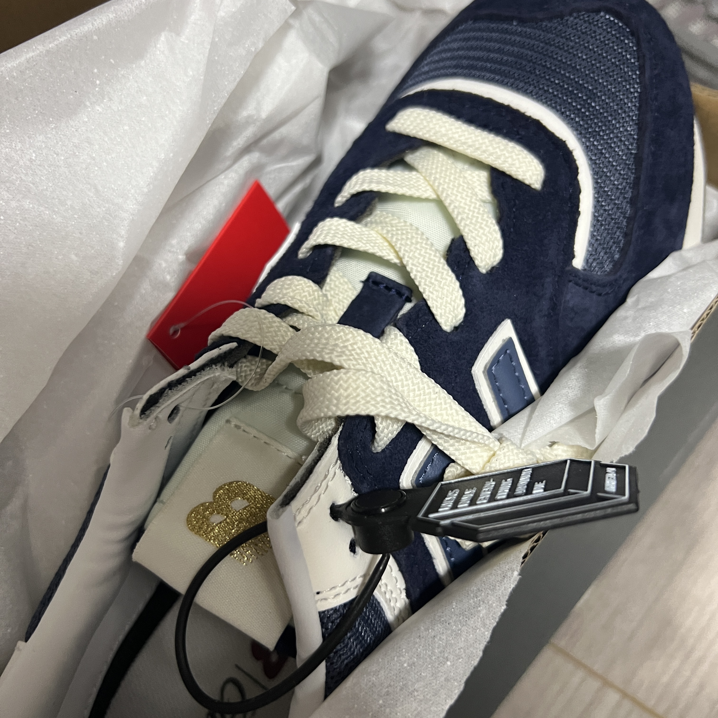 New Balance 574 Legacy Navy 착용 스타일