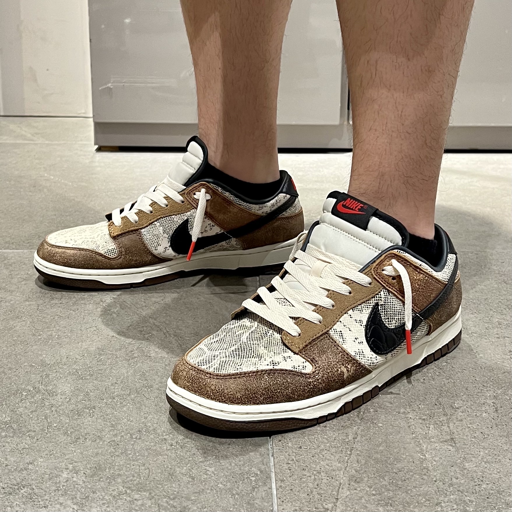 Nike Dunk Low PRM Head to Head, Undermycar Nimbus Rough Oil Coating Sweatshorts Ultimate Gray - 23SS 착용 스타일 - 1