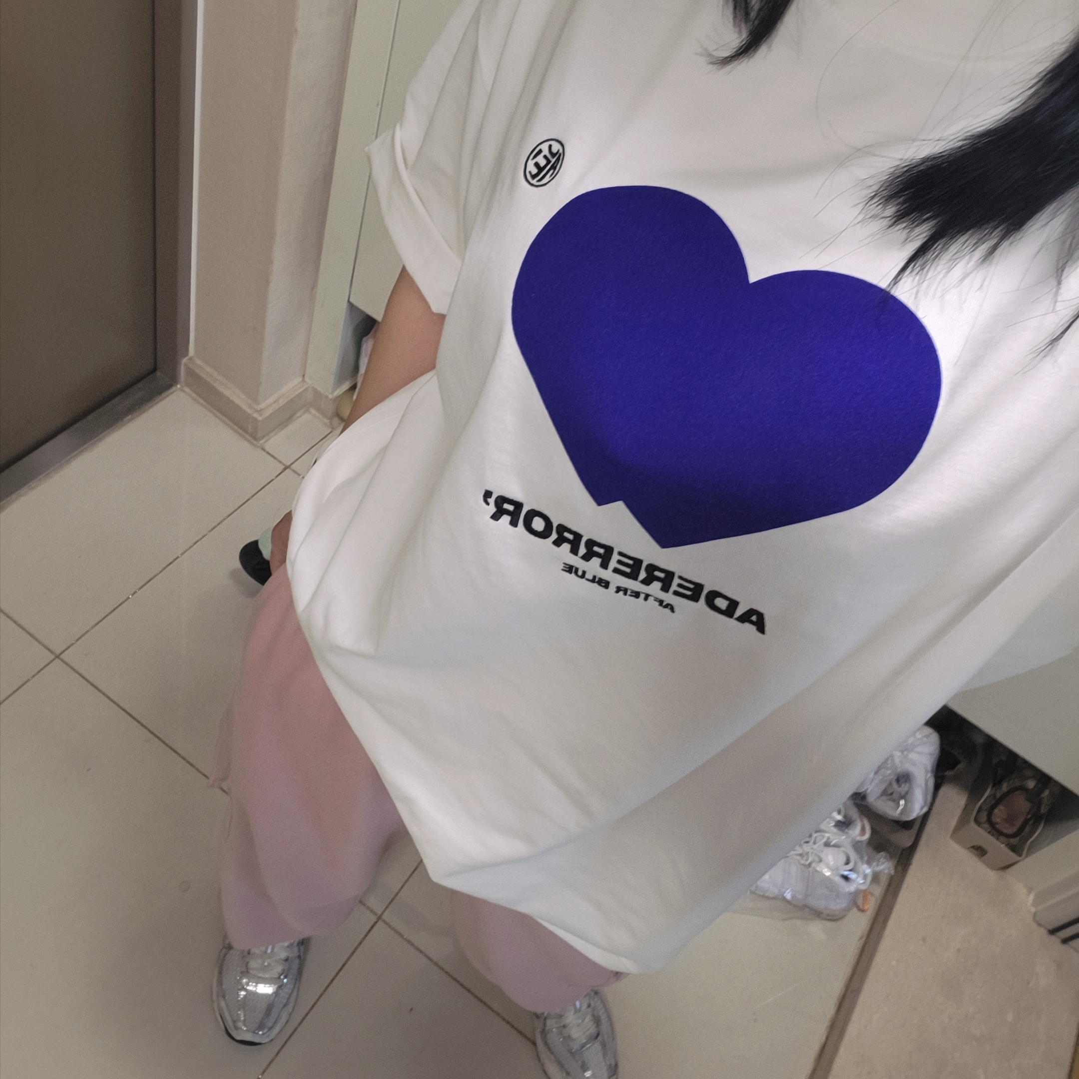 Ader Error Twin Heart Logo T-Shirt White 착용 스타일
