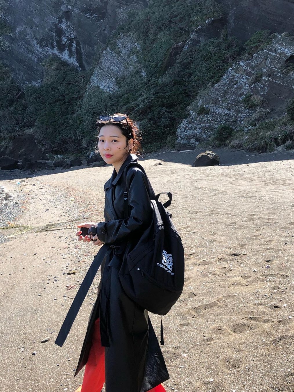 CDG Backpack Black 착용 스타일