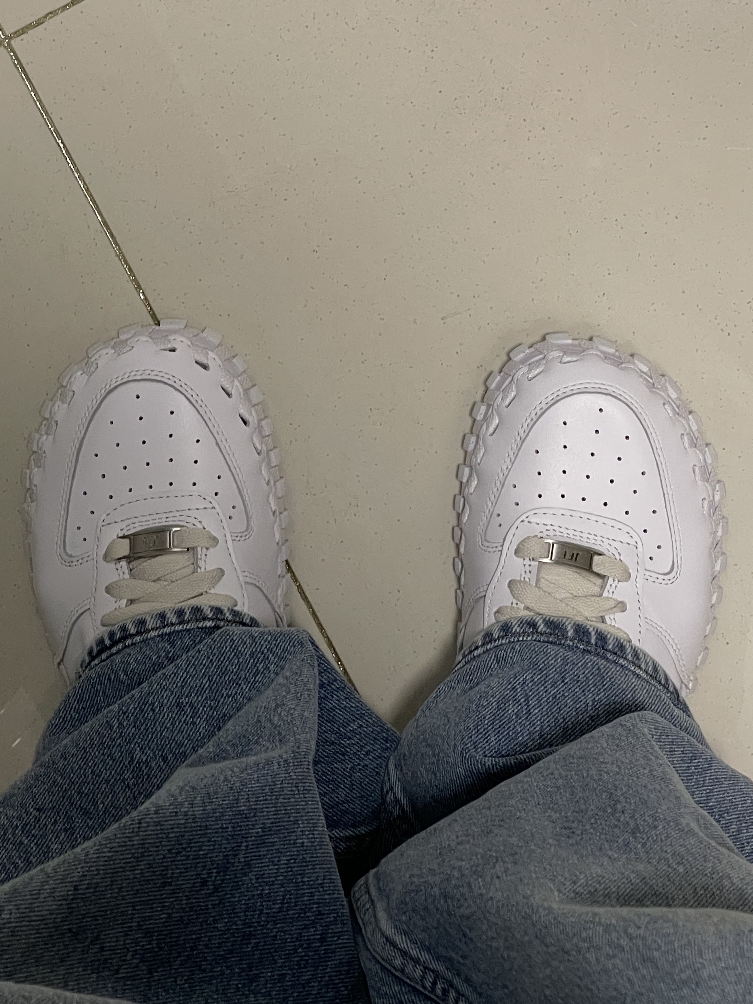 Nike x Jacquemus J Force 1 Low LX SP White, Nike x Jacquemus J Force 1 Low LX SP Black 착용 스타일 - 3
