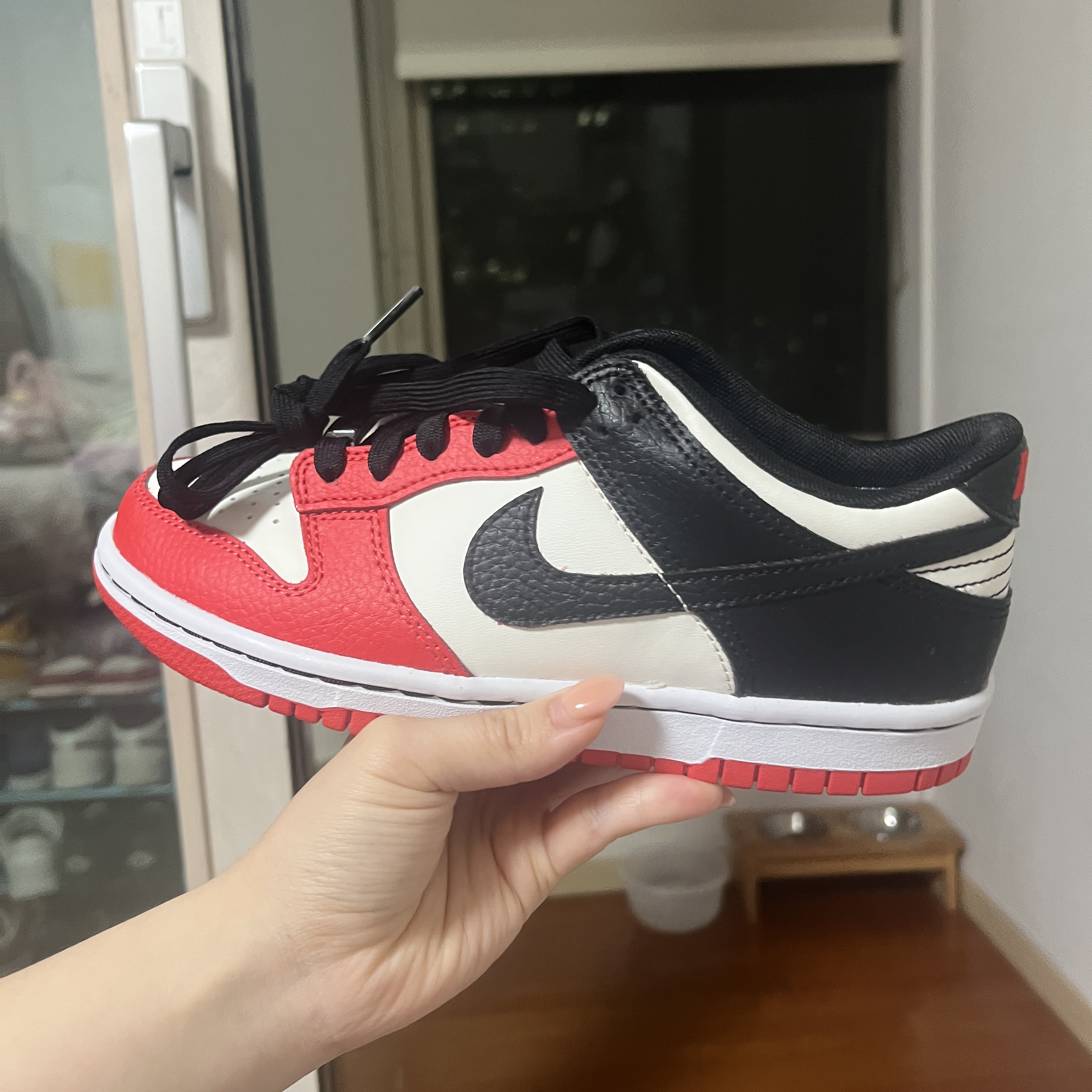 (GS) Nike x NBA Dunk Low Black and Chile Red, Nike x NBA Dunk Low Retro EMB Black and Chile Red 착용 스타일