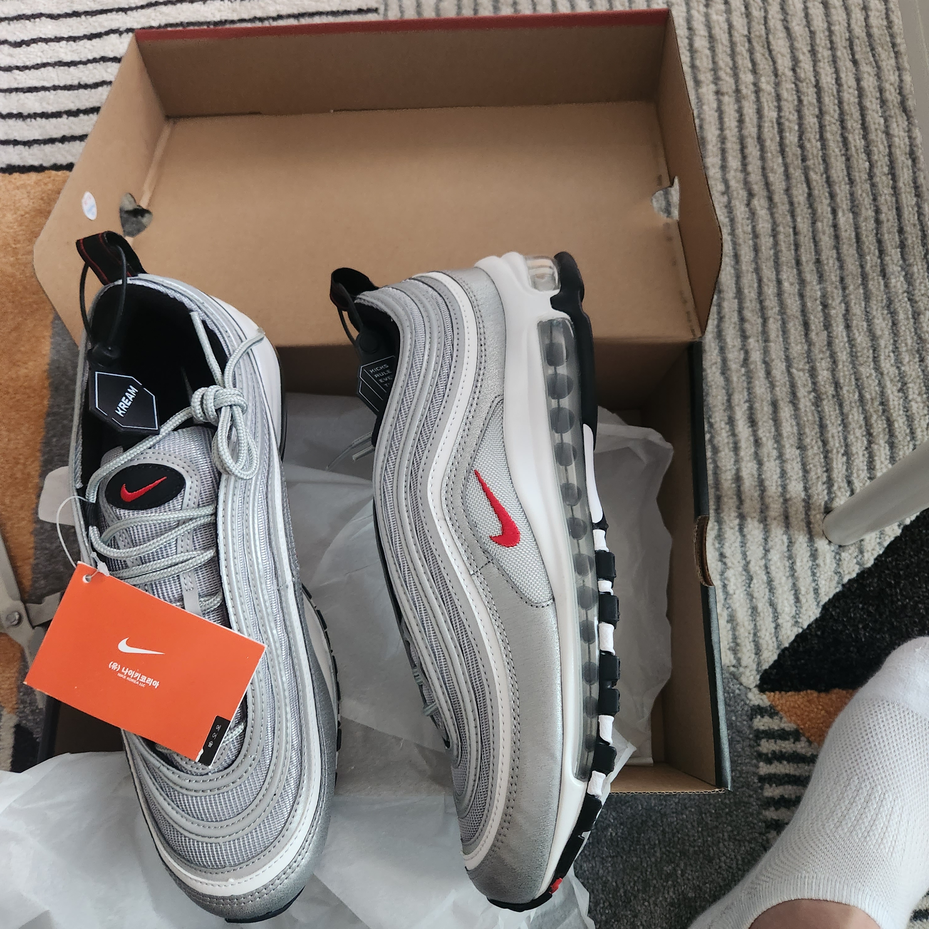 Nike Air Max 97 OG Silver Bullet 2022 착용 스타일 - 2