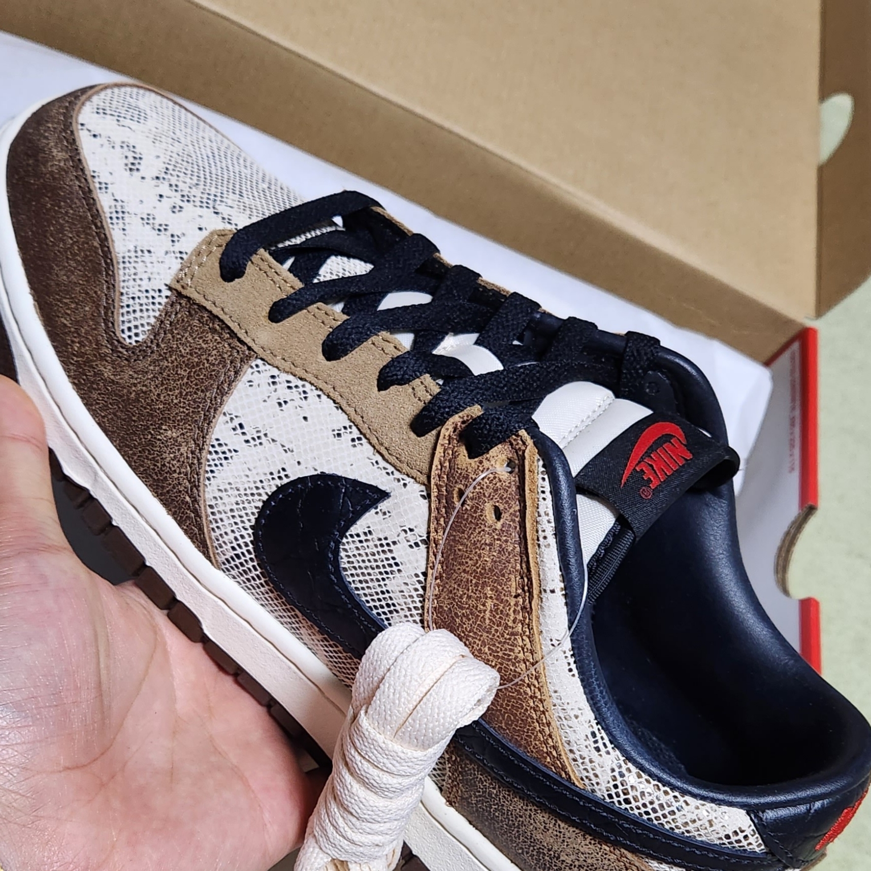 Nike Dunk Low PRM Head to Head 착용 스타일 - 1