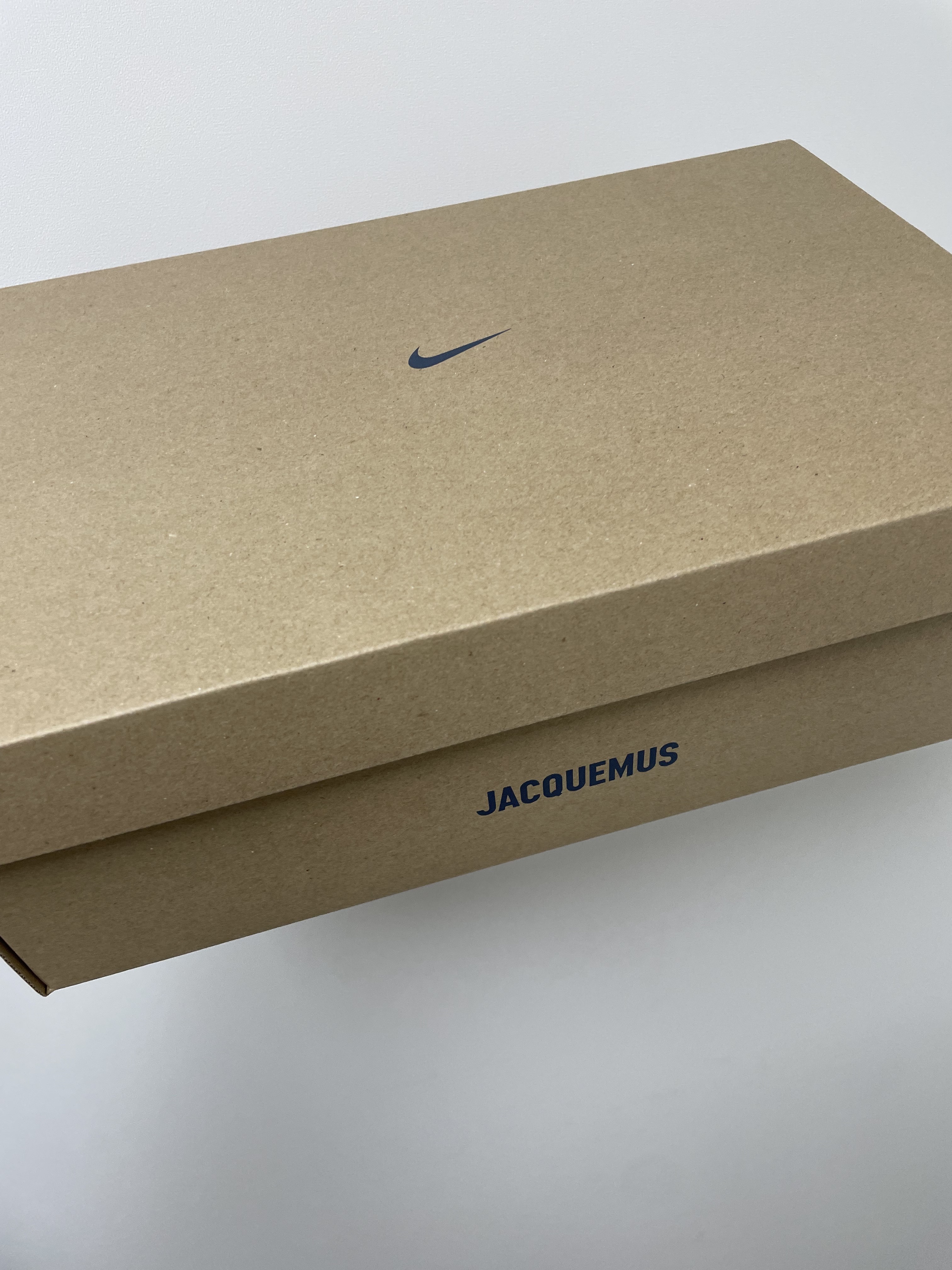 Nike x Jacquemus J Force 1 Low LX SP White 착용 스타일 - 1