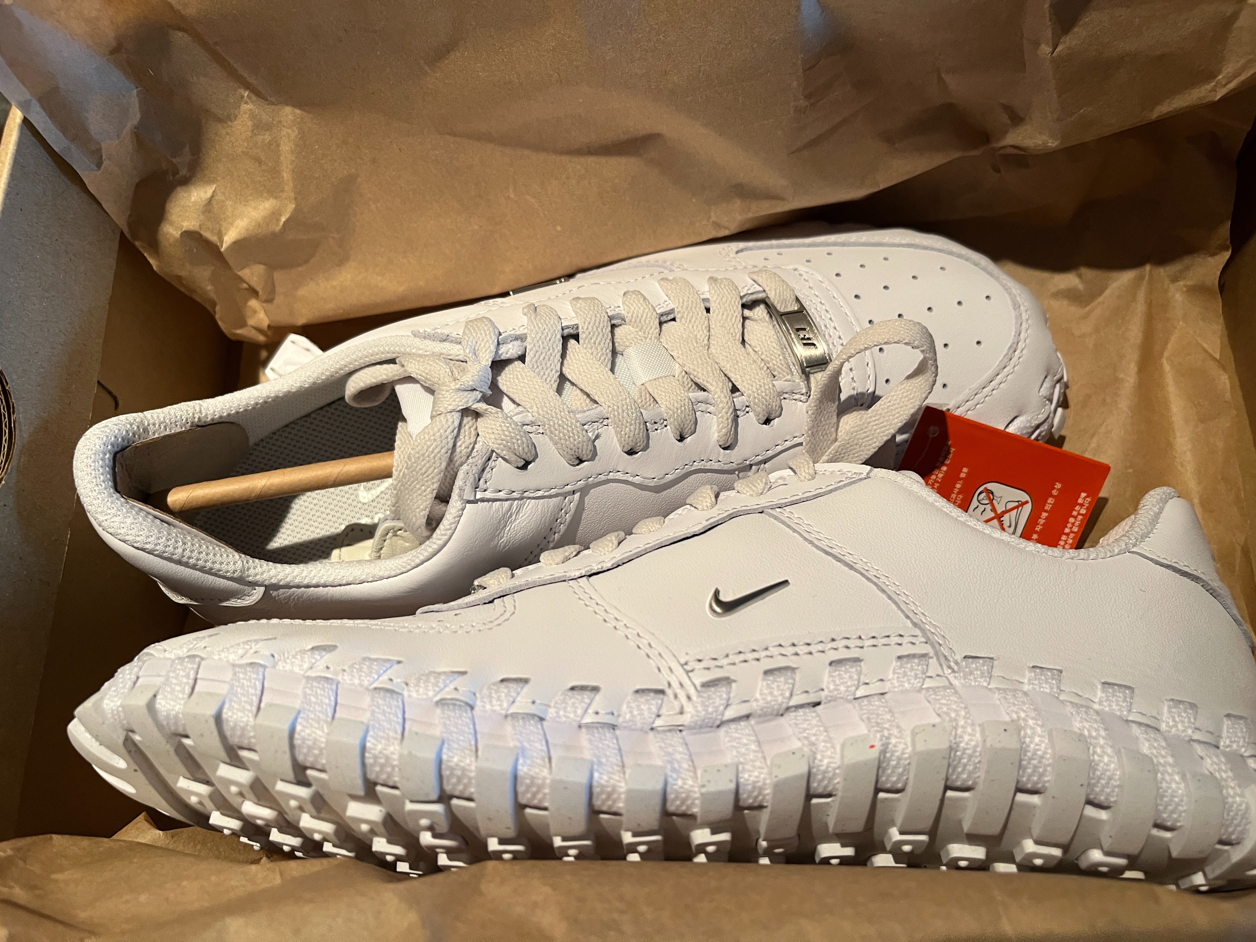 Nike x Jacquemus J Force 1 Low LX SP White 착용 스타일 - 1