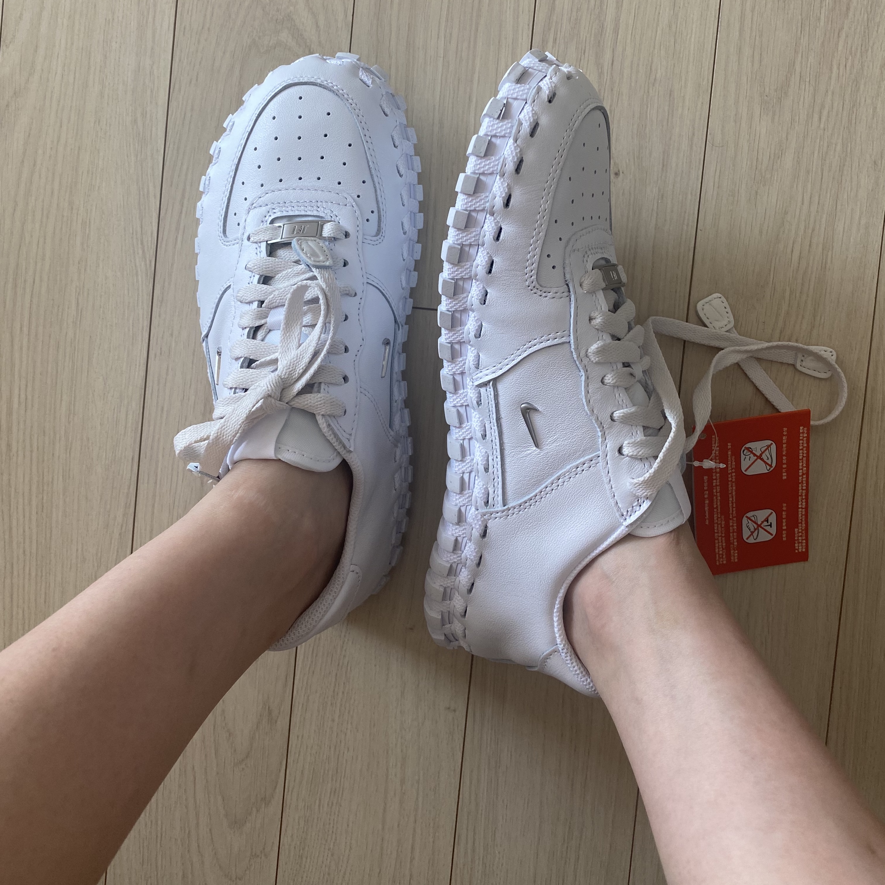 Nike x Jacquemus J Force 1 Low LX SP White 착용 스타일 - 2