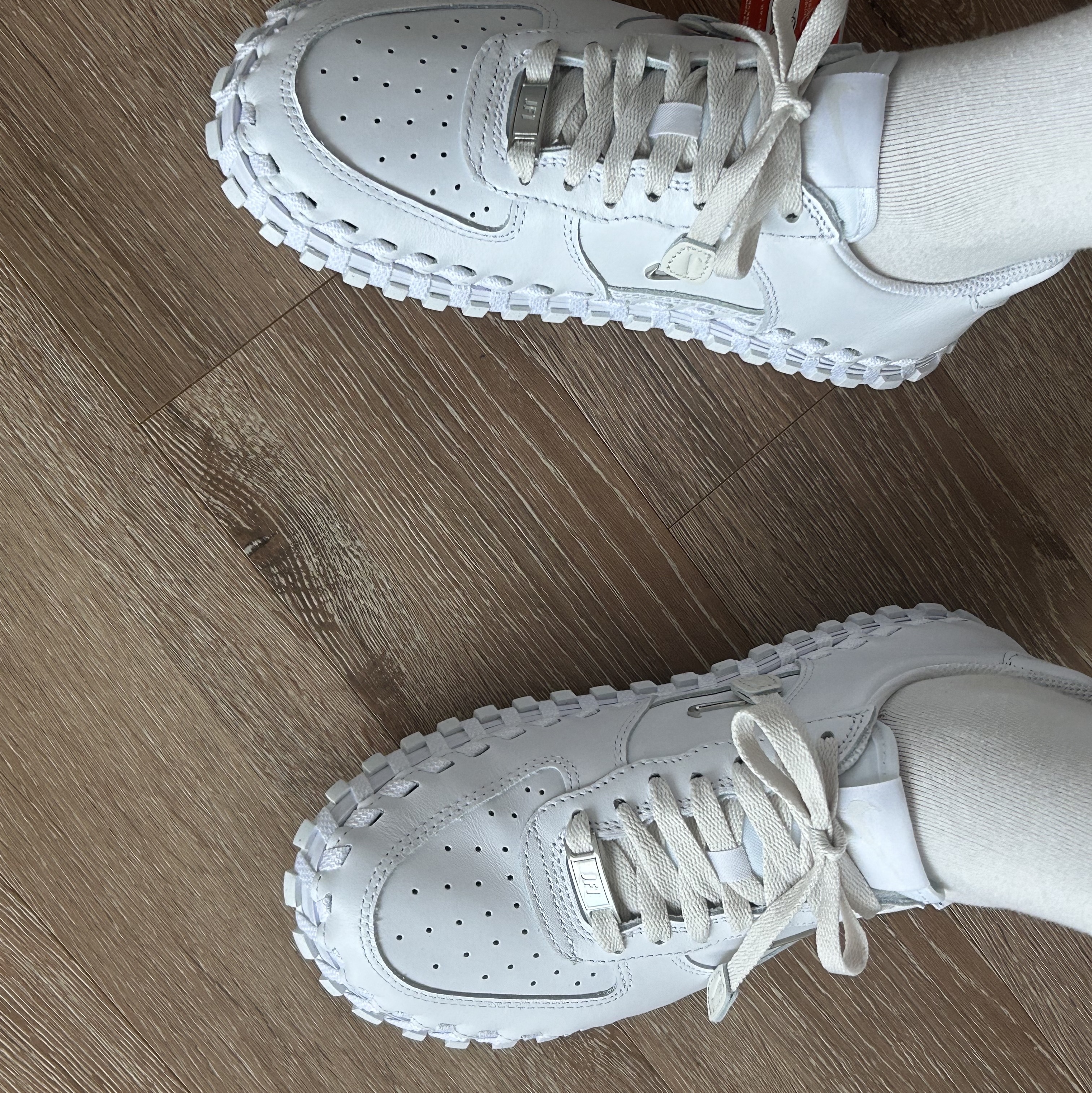 Nike x Jacquemus J Force 1 Low LX SP White 착용 스타일 - 3