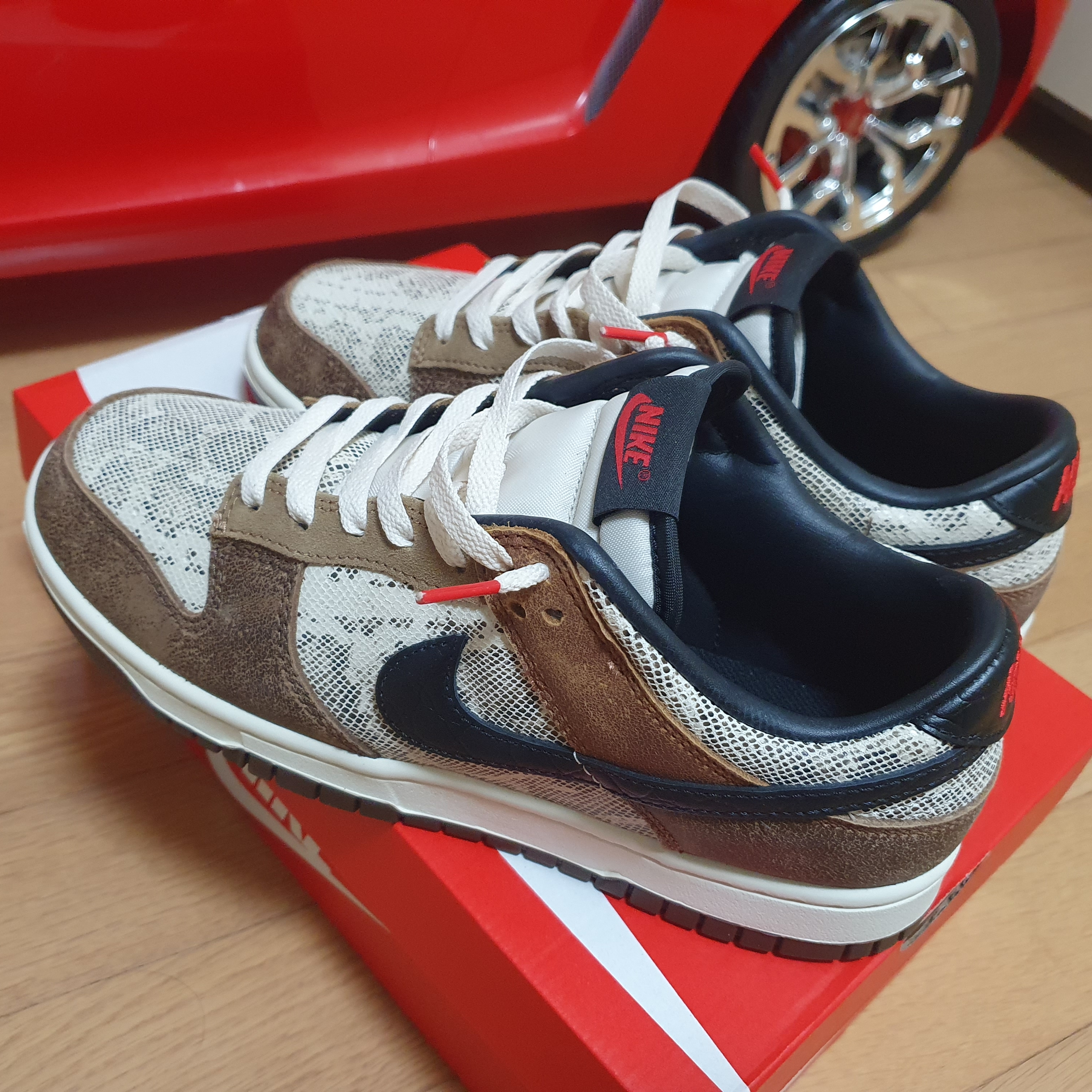 Nike Dunk Low PRM Head to Head 착용 스타일 - 3
