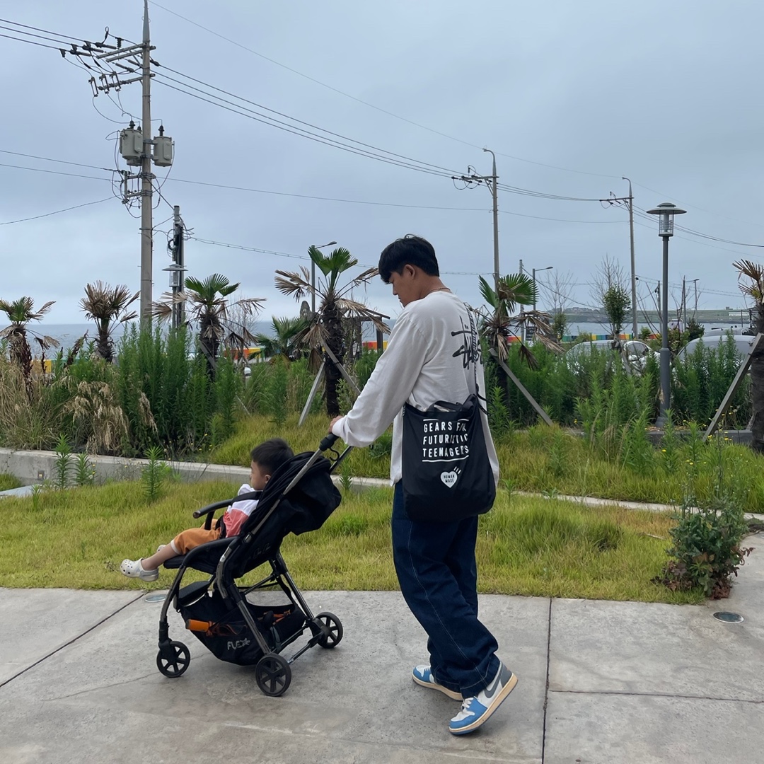 Human Made Nylon Heart 2-Way Tote Bag Black, Jordan 1 Low SE Tokyo 96 착용 스타일 - 1