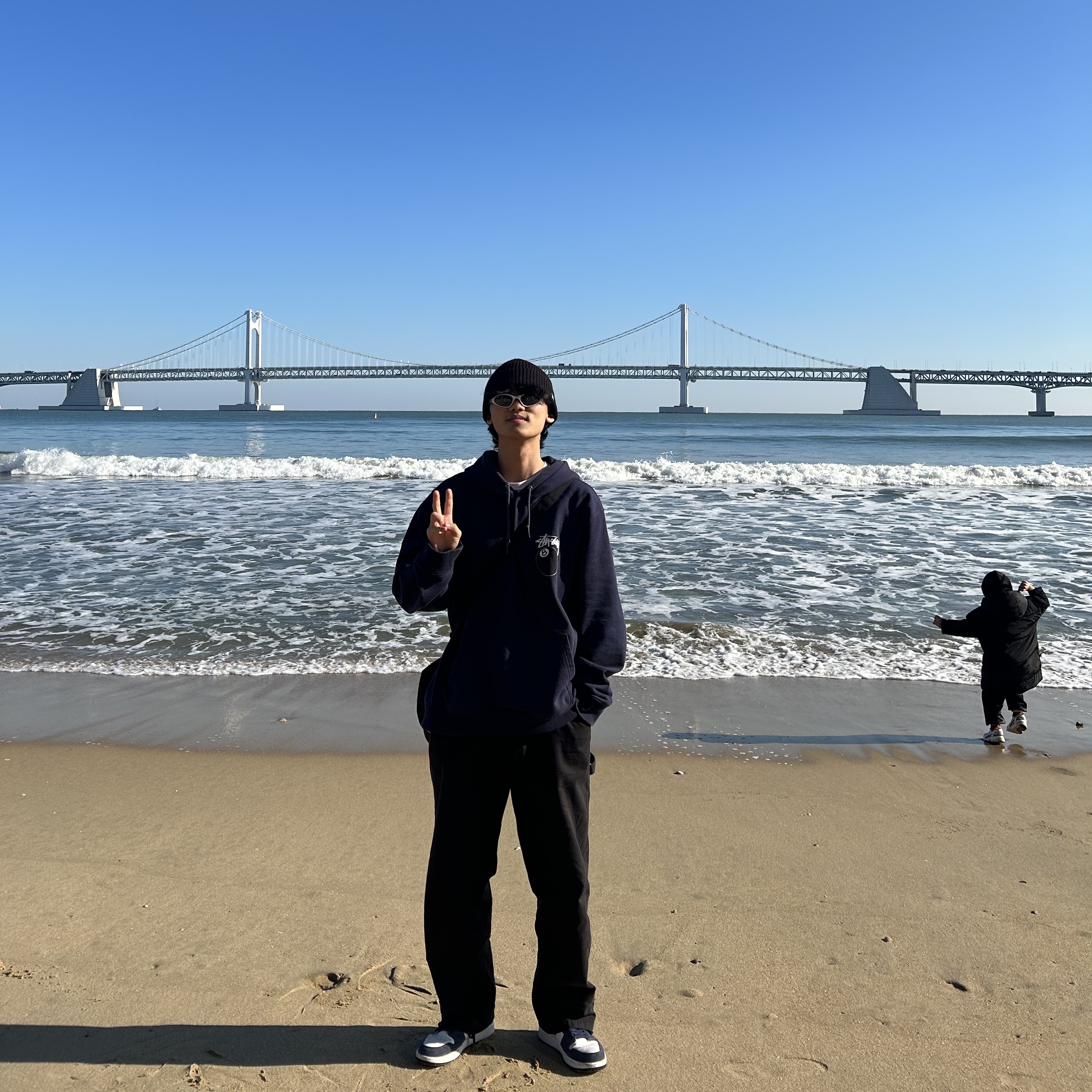 Jordan 1 Retro High OG CO.JP Midnight Navy, Stussy 8 Ball Hoodie Navy - 21FW 착용 스타일