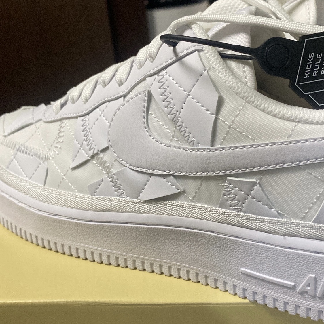 Nike x Billie Eilish Air Force 1 Low SP Triple White 착용 스타일