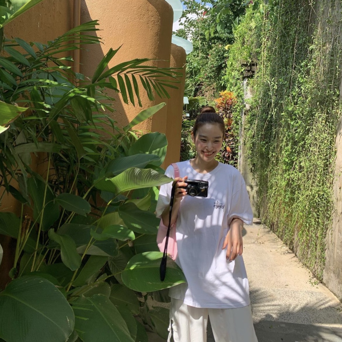 Stussy Basic Stussy T-Shirt White 2023 착용 스타일 - 3