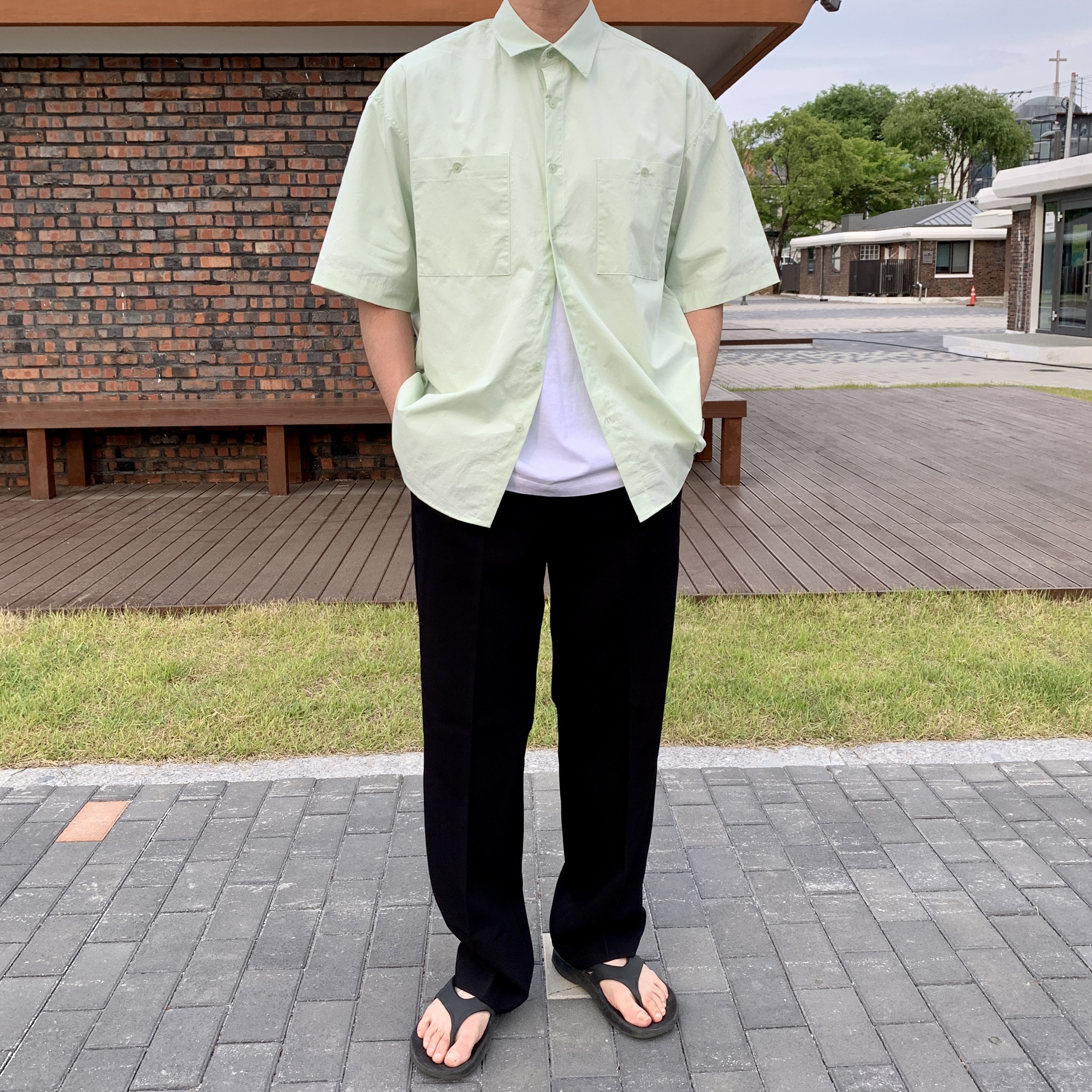 Oofos OOriginal Black 착용 스타일