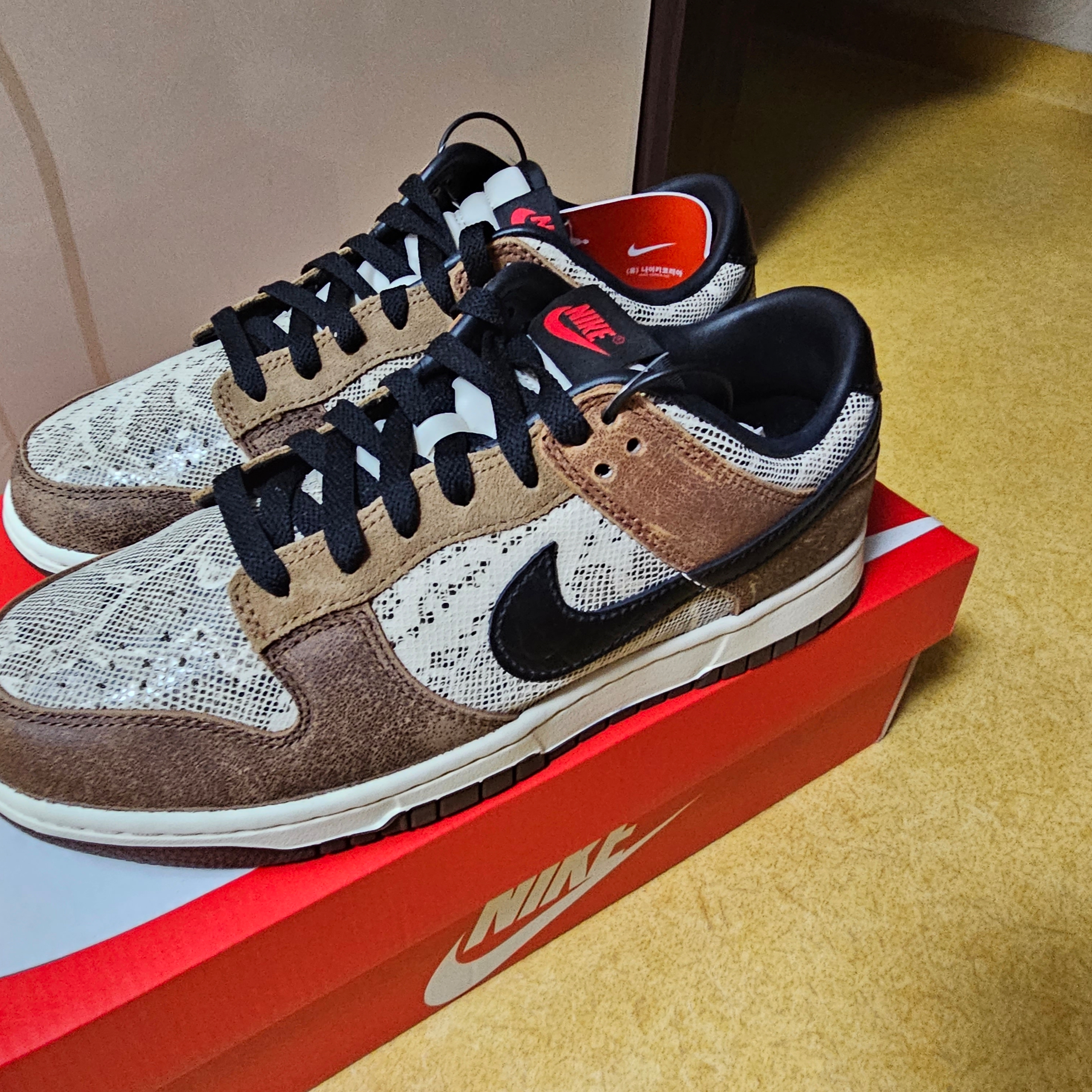 Nike Dunk Low PRM Head to Head 착용 스타일 - 2