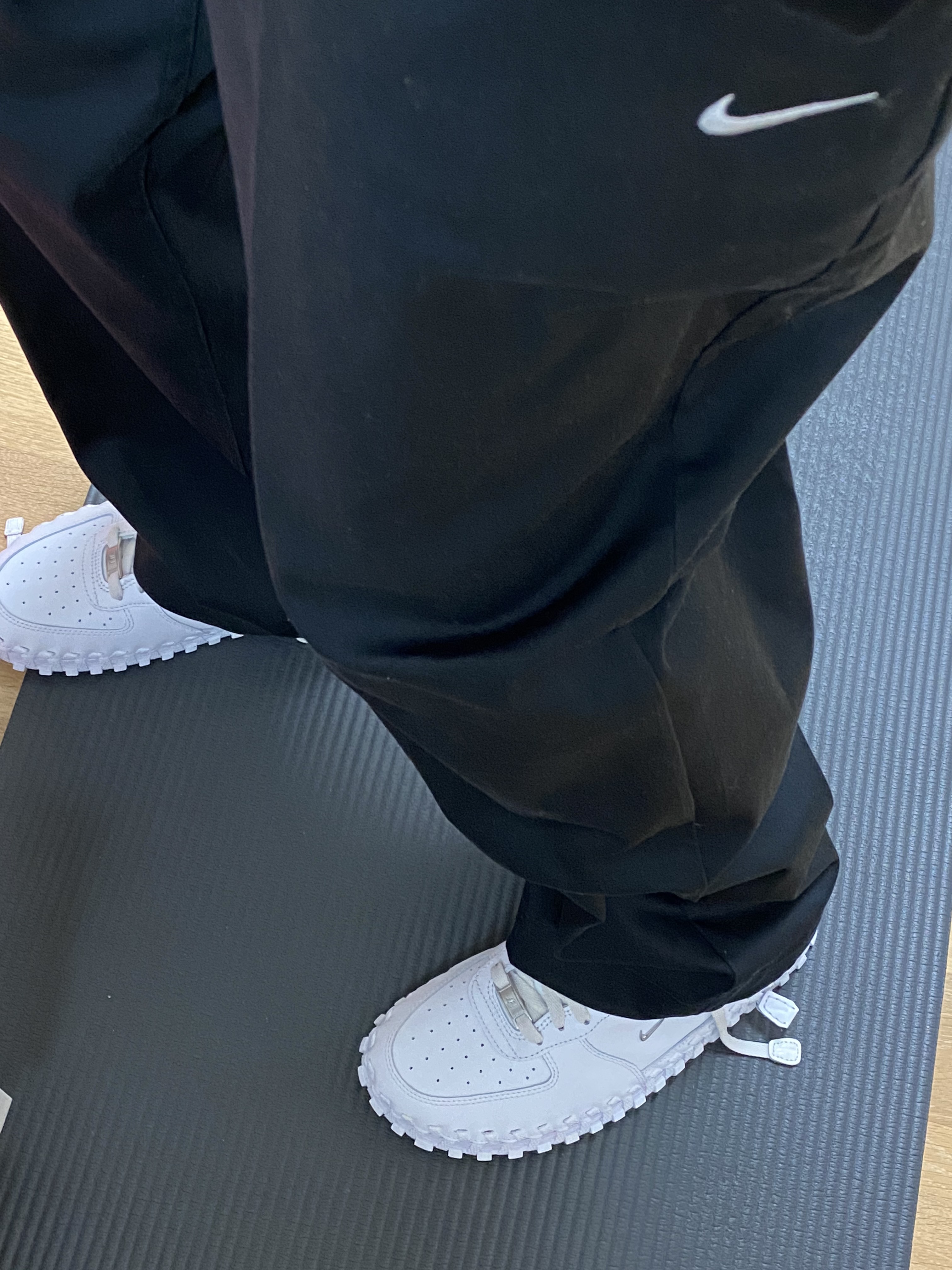 Nike x Jacquemus J Force 1 Low LX SP White 착용 스타일 - 1