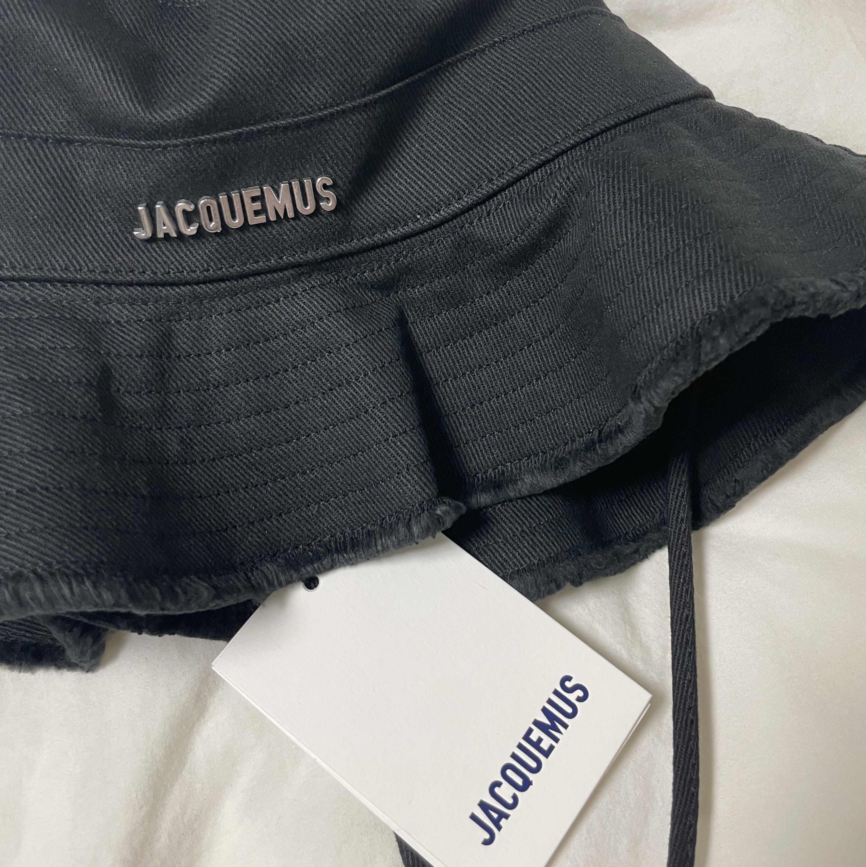 Jacquemus Le Bob Artichaut Bucket Hat Black 착용 스타일