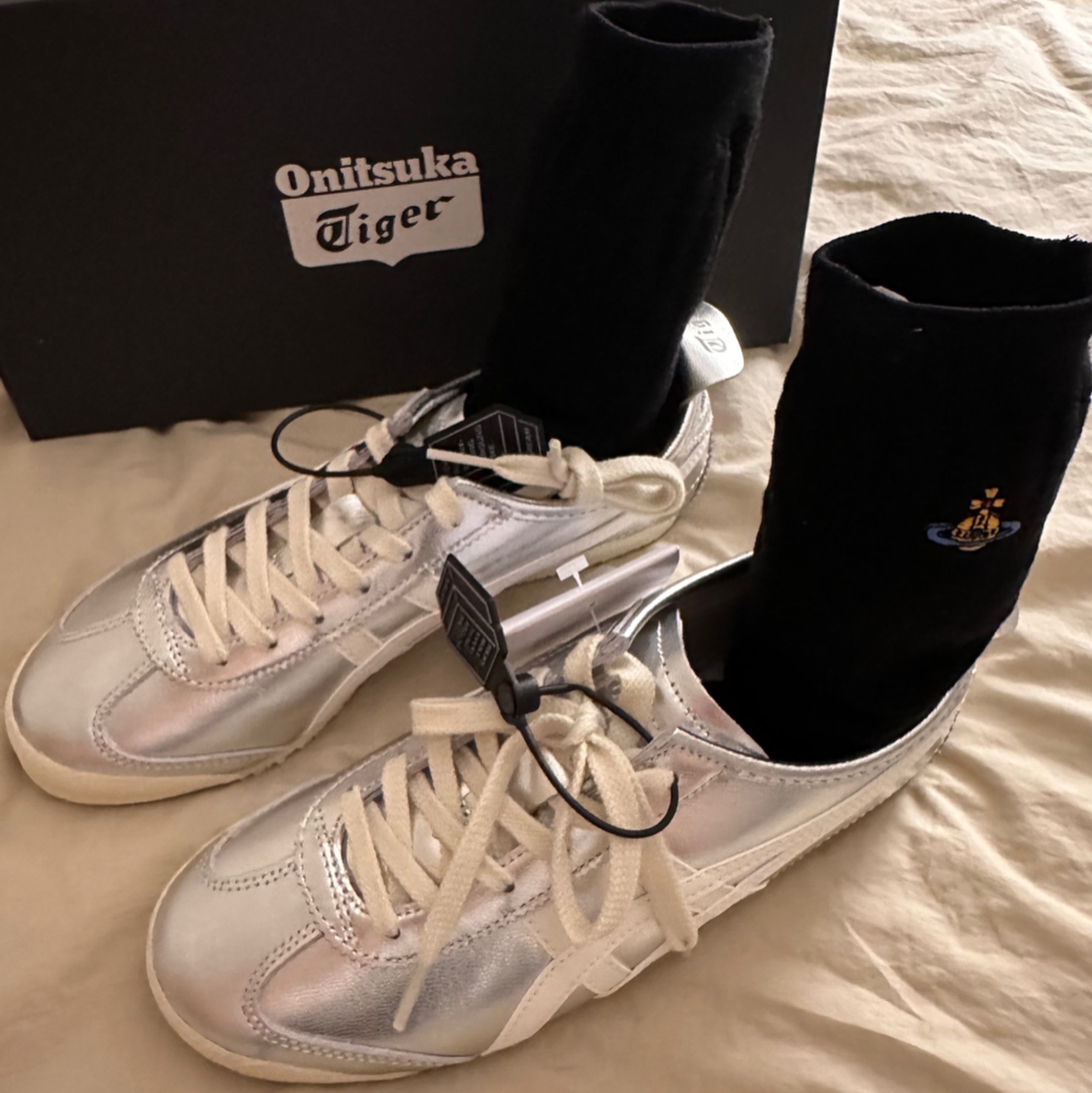 Onitsuka Tiger Mexico 66 White Silver 착용 스타일