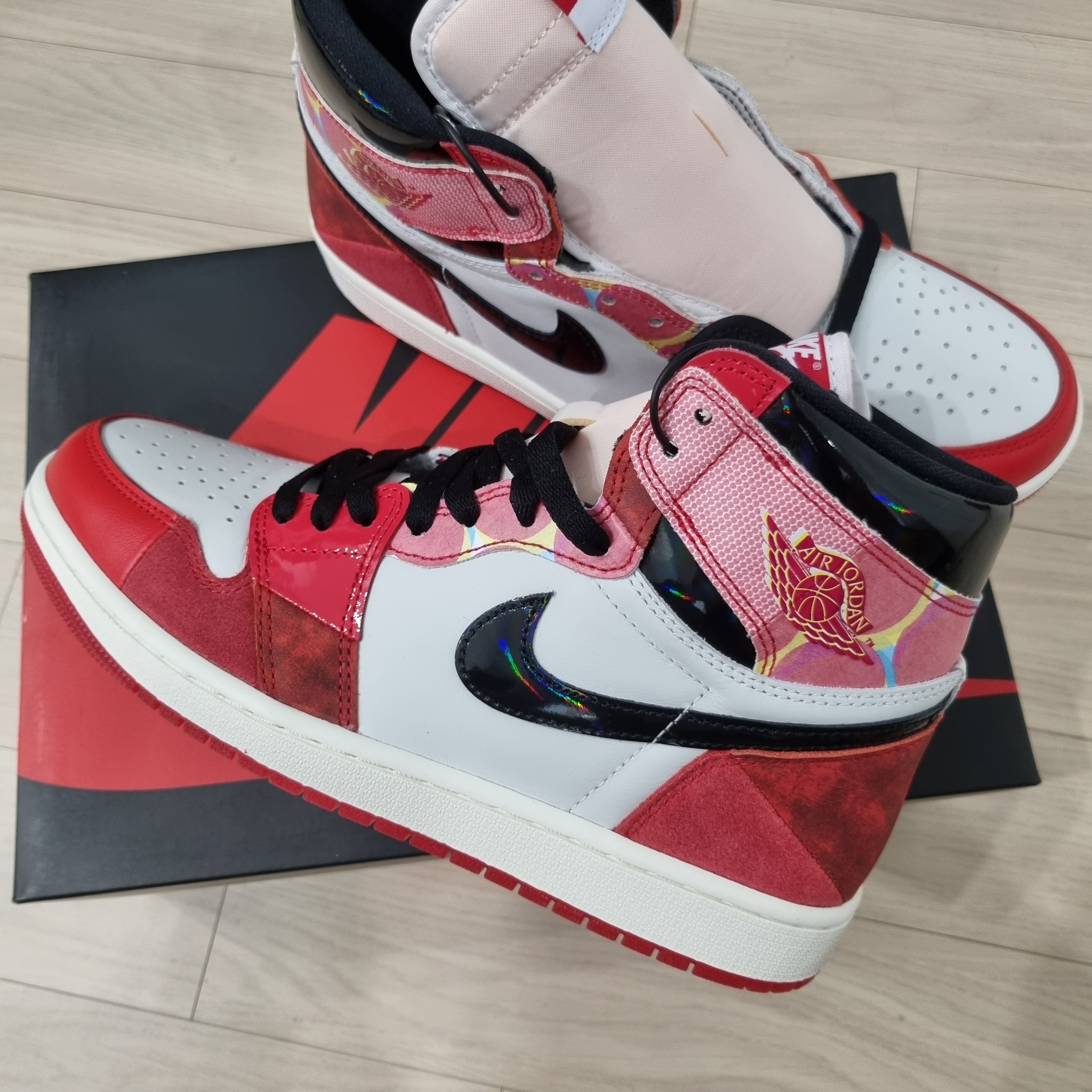 Jordan 1 Retro High Spider-Man Next Chapter 착용 스타일 - 1