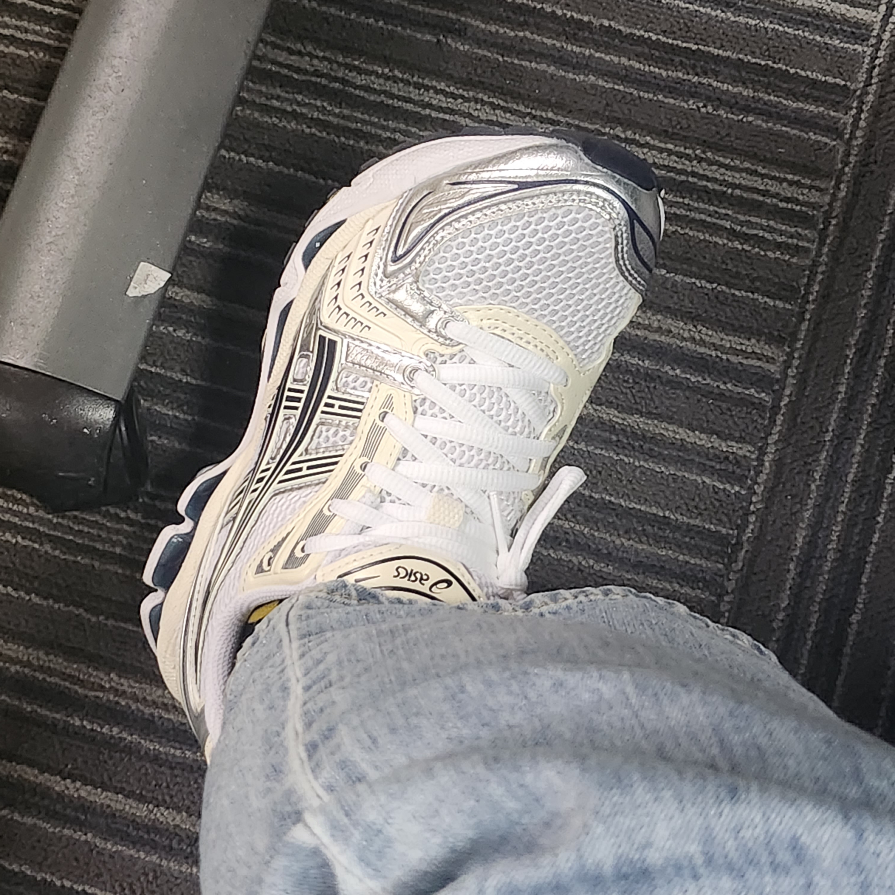(W) Asics Gel-Kayano 14 White Midnight 착용 스타일 - 2